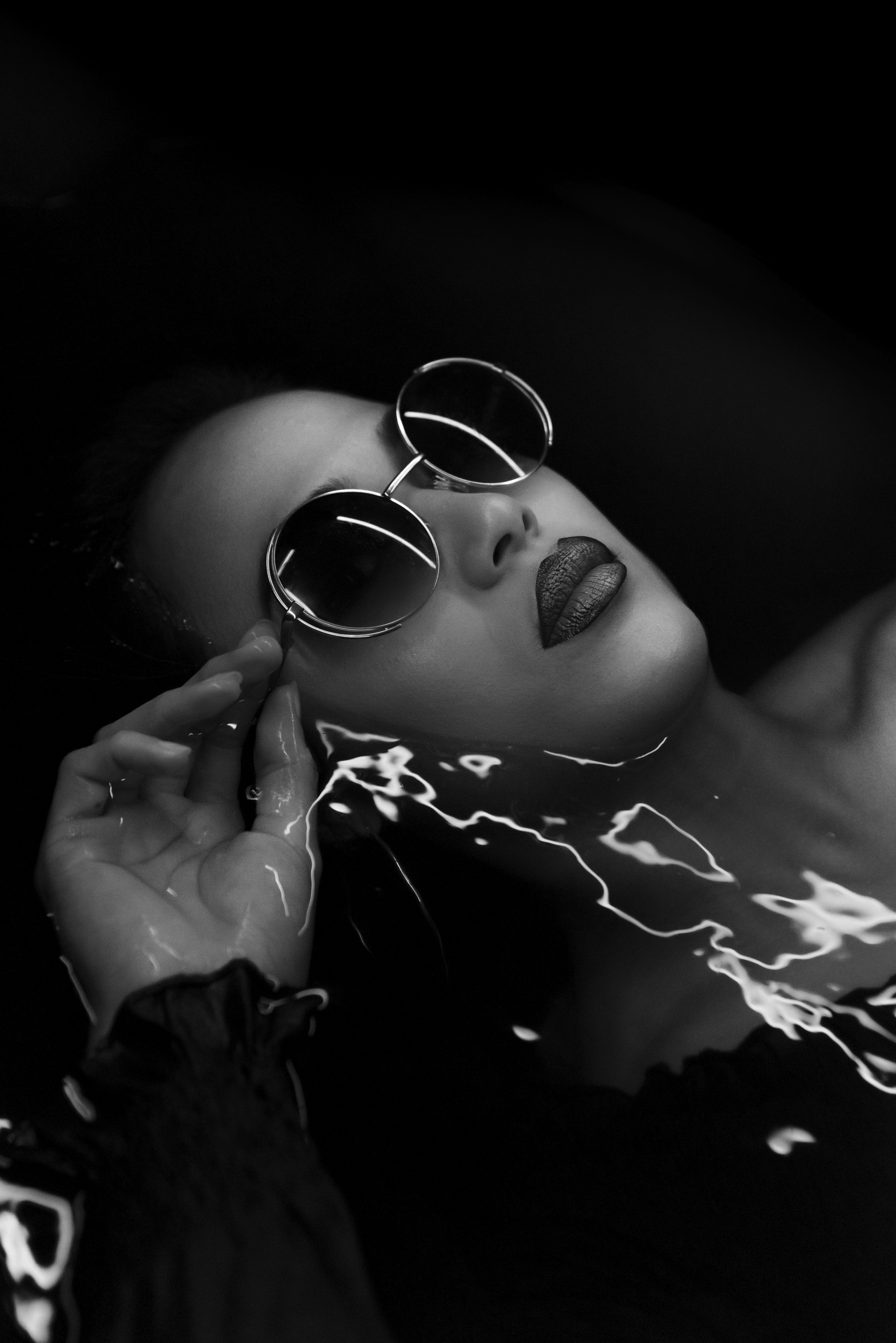 Black And White Portrait Picture [HD]. Download Free Image