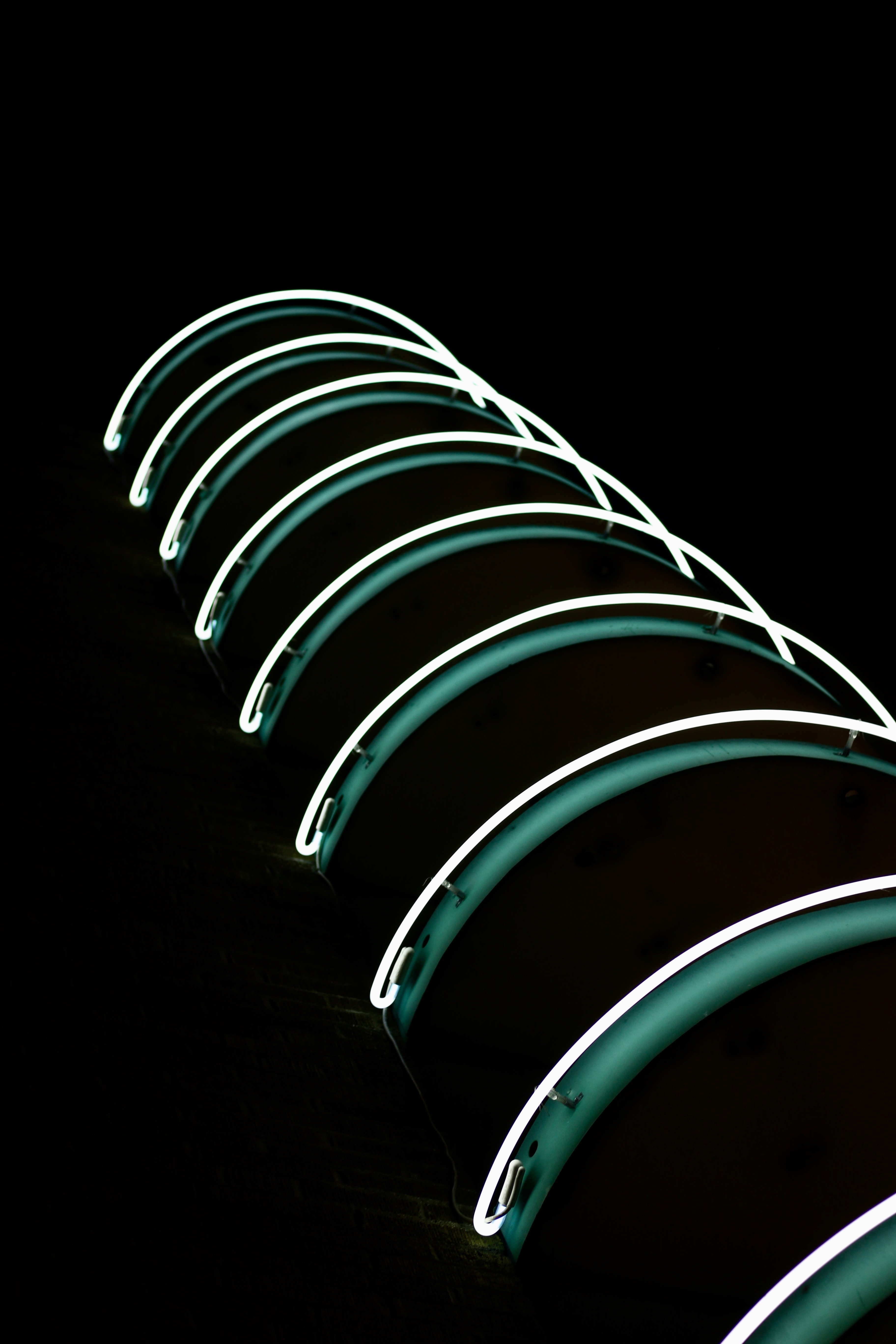 Curved Phone Wallpaper: Free 4K & HD Downloads