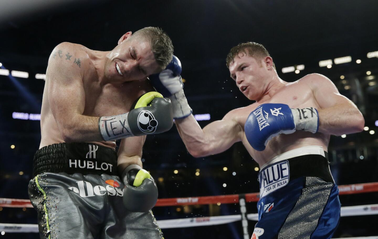 Photos: Canelo Alvarez vs. Liam Smith Angeles Times