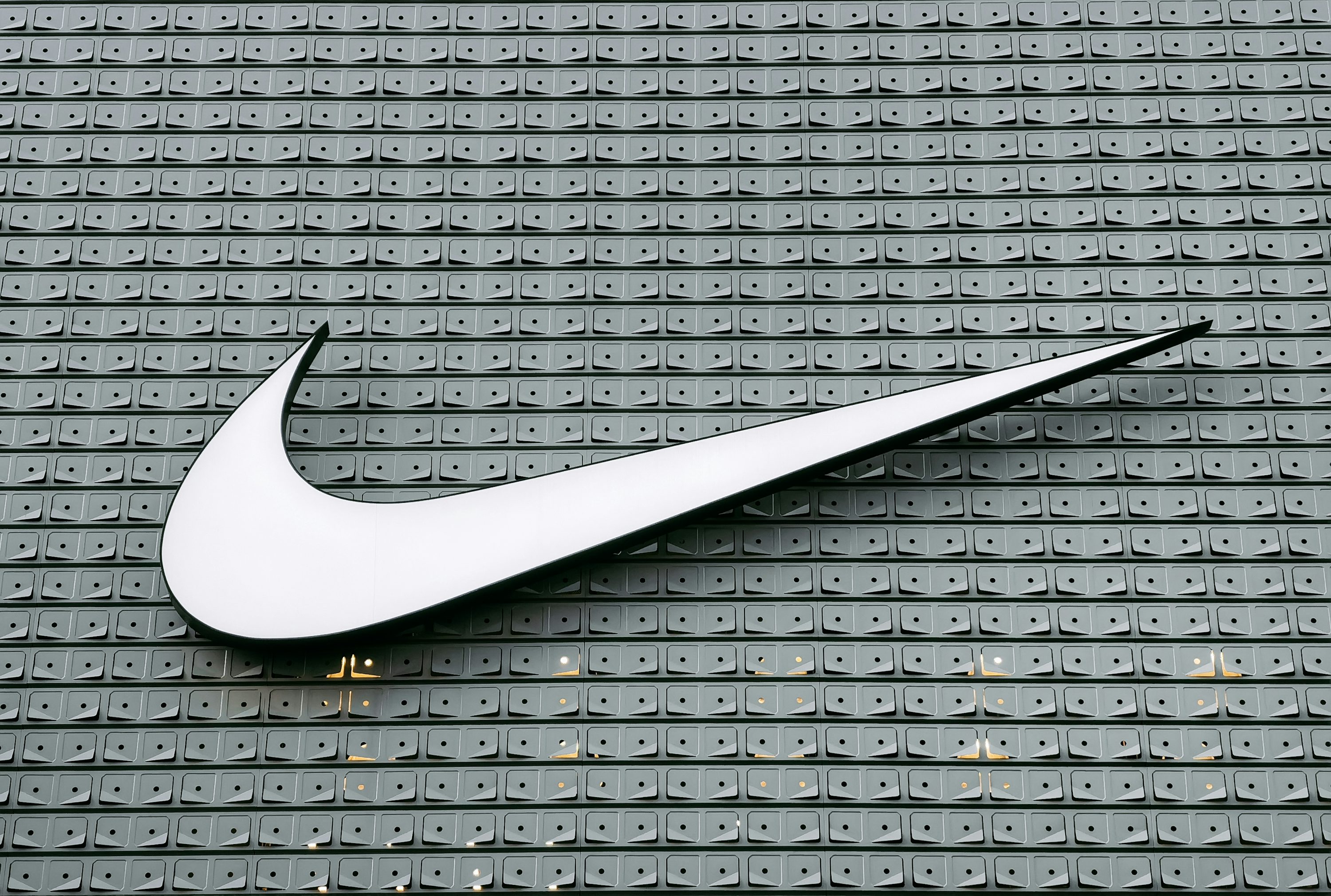 Nike Wallpaper: Free HD Download [4K]