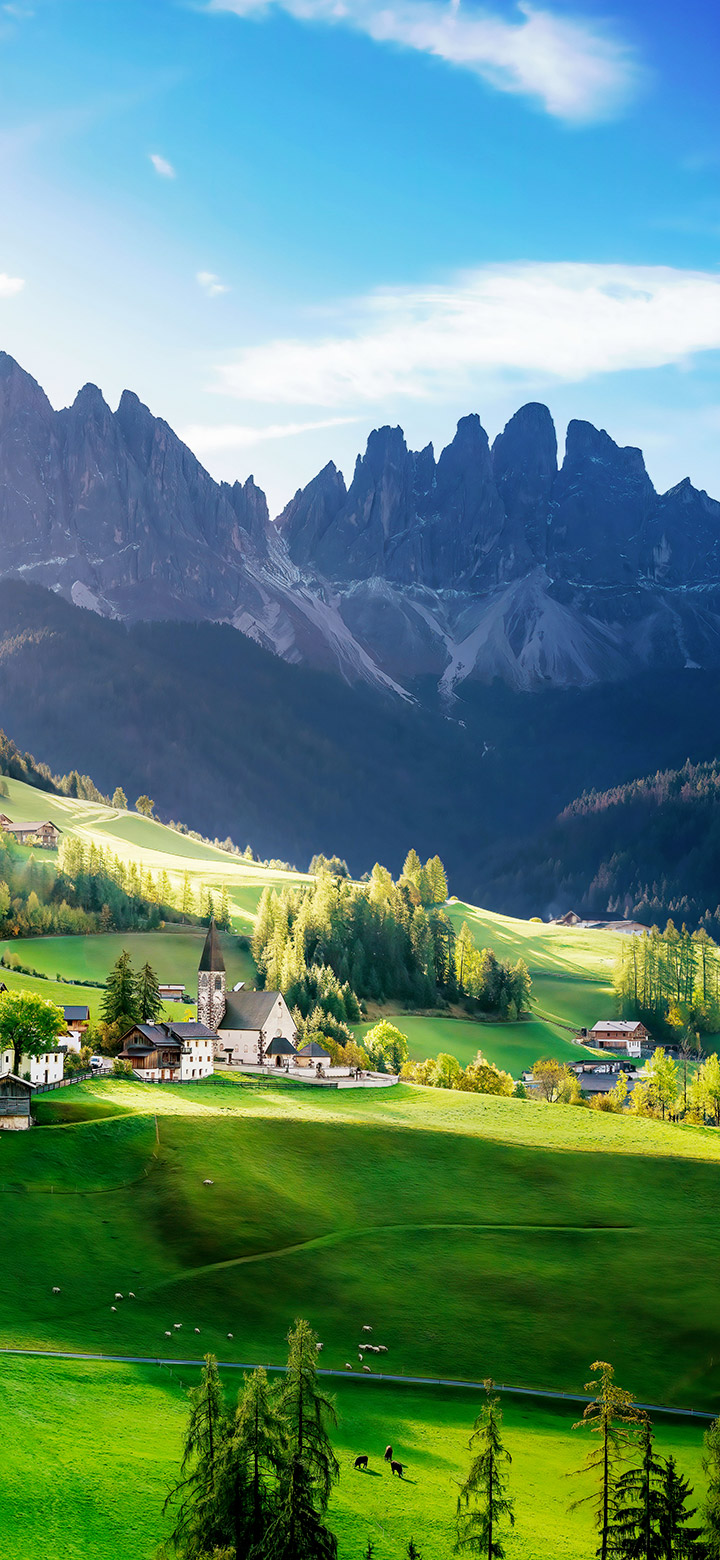 Green valley in the countryside 4K Phone Wallpaper