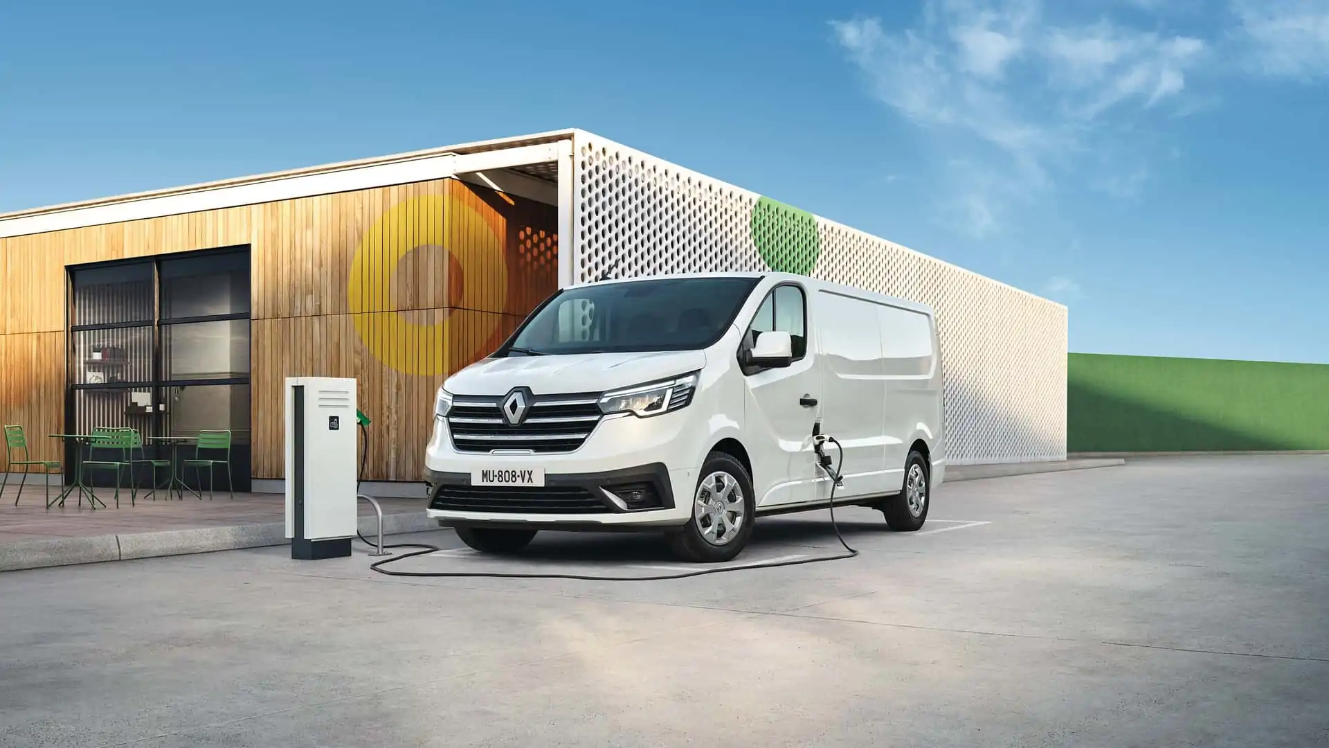 All New Renault Trafic Van E Tech Electric Debuts With 184 Miles Of Range