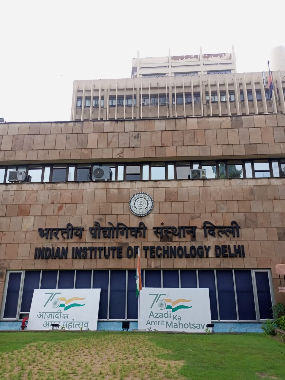 IIT DELHI CAMPUS