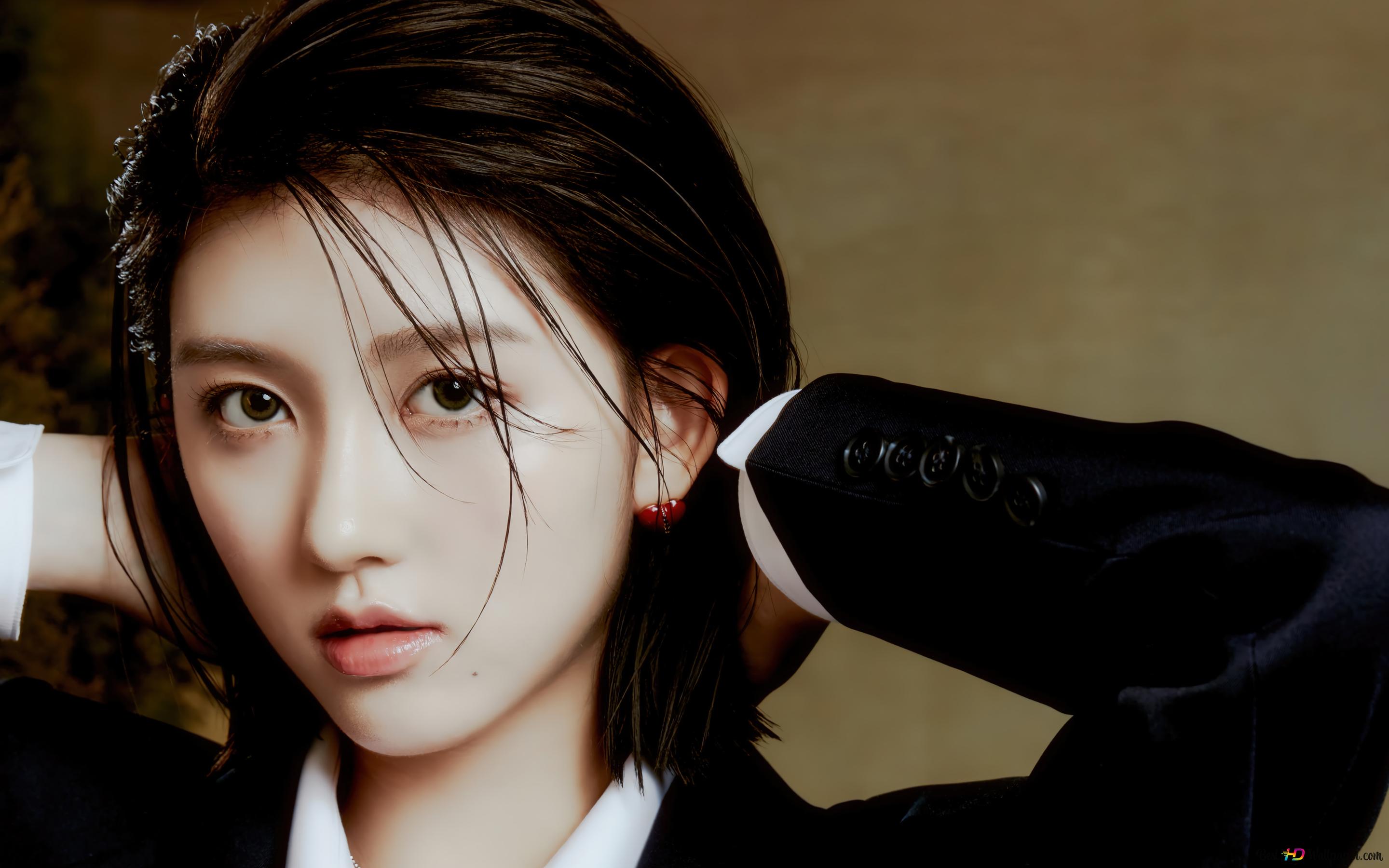 Short Haired 'Gaeul' From 'IVE' (Kpop Girls Group). 'Love Dive' Album 4K Wallpaper Download