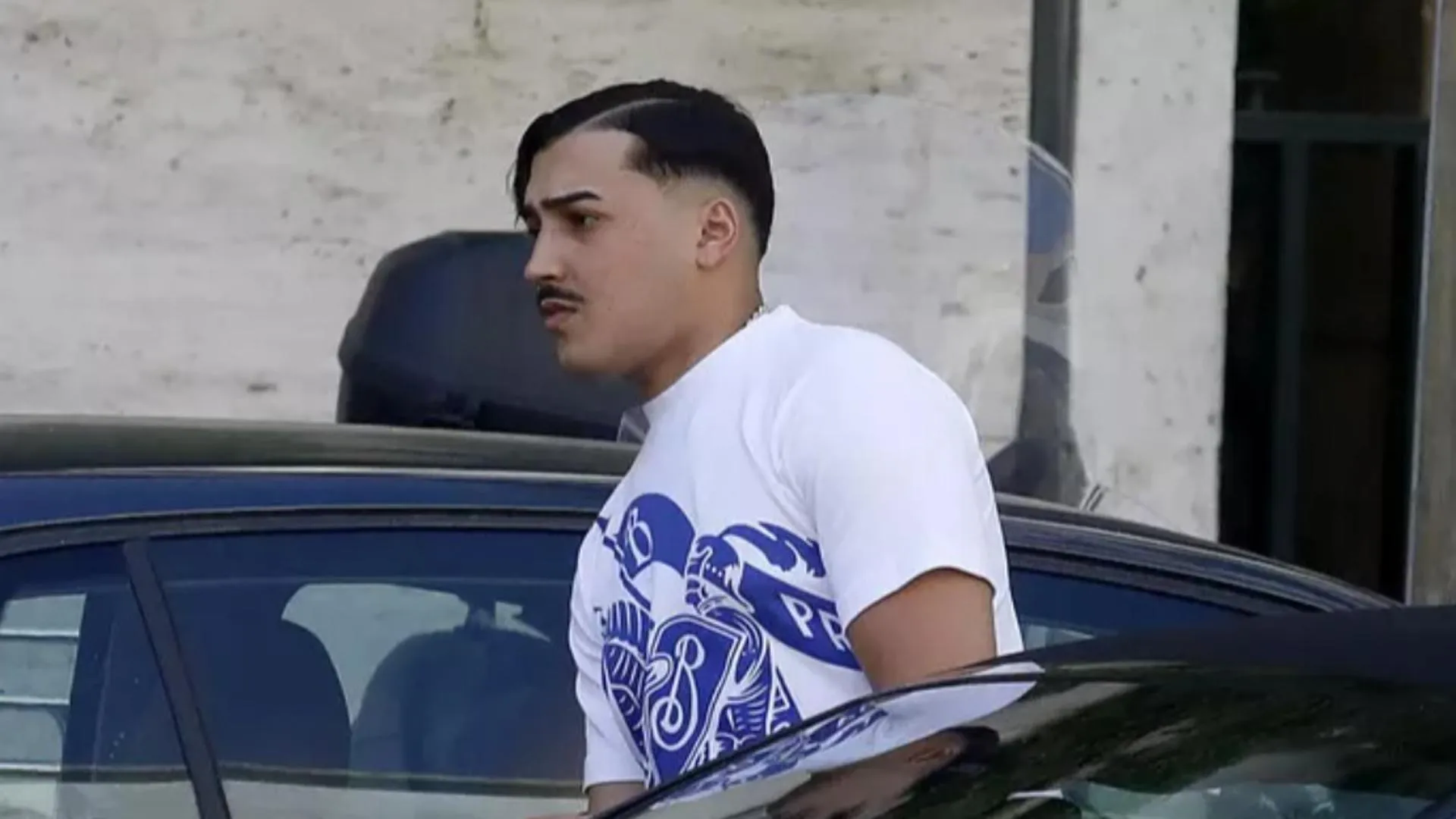 Simba La Rue di nuovo nei guai: in auto con droga e senza patente. Sul suv anche Baby Gang