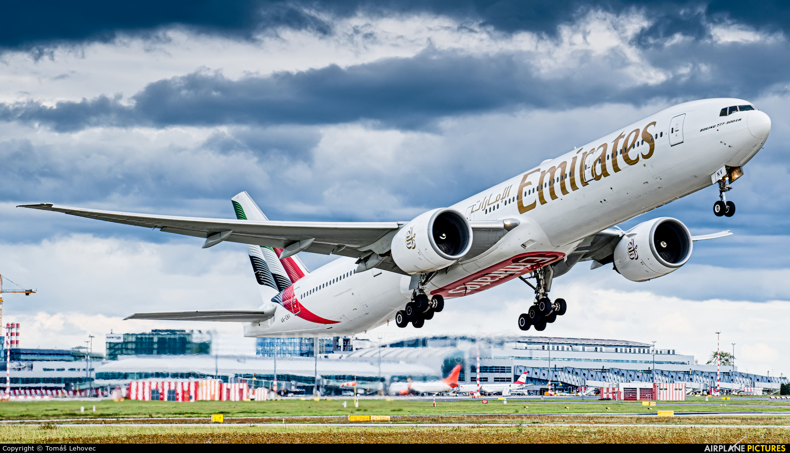 Photo Of Emirates Airlines Boeing 777 300ER (A6 ENV) By Tomáš Lehovec (Pragueáclav Havel, Czech Republic)