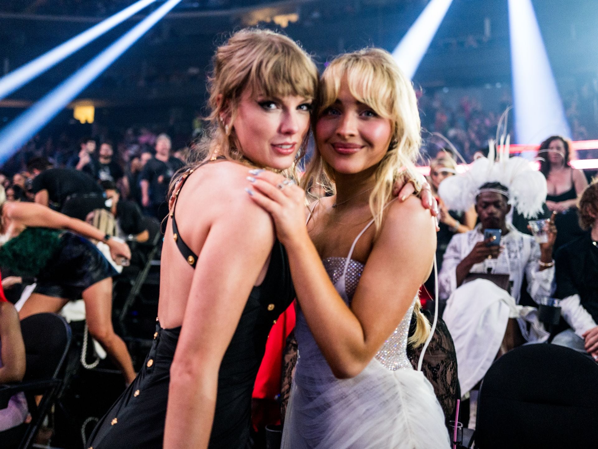 Taylor Swift supports Sabrina Carpenter's new album 'Short n' Sweet': 'I love you'