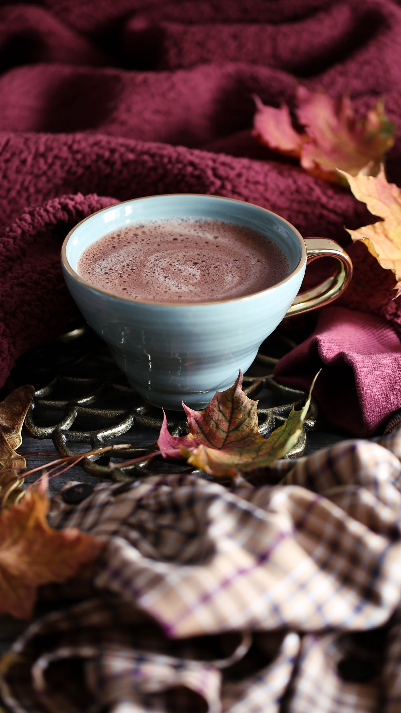 Download wallpaper 1350x2400 cup, coffee, comfort, leaves, autumn, foam iphone 8+/7+/6s+/for parallax HD background