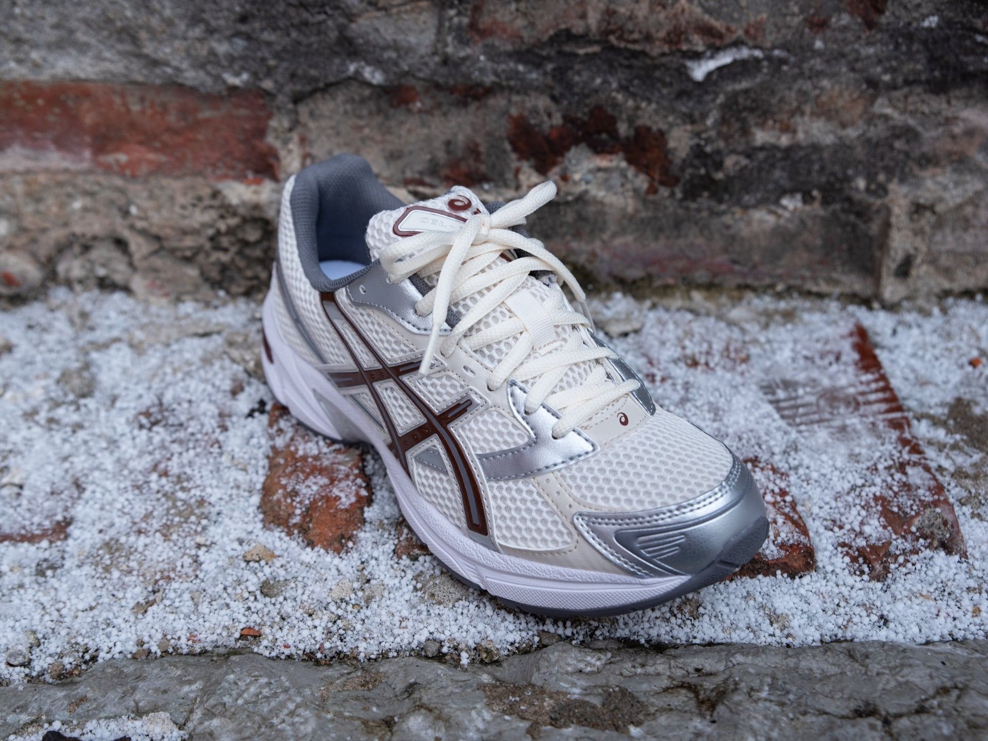 KicksFinder: EASY COP Via CNCPTS W ASICS Gel 1130 Cream Reddish Brown $100 + Shipping >>