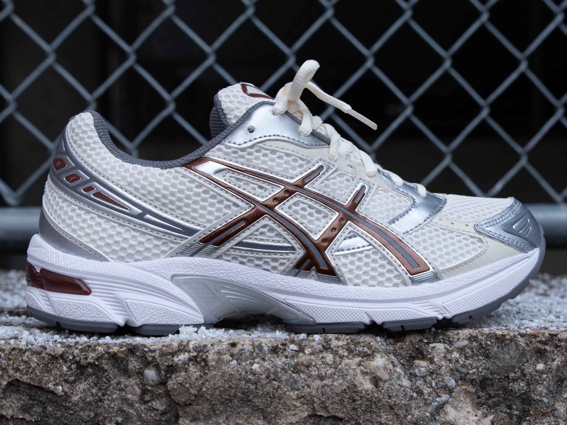 Asics Women's GEL 1130 'Cream Reddish Brown'