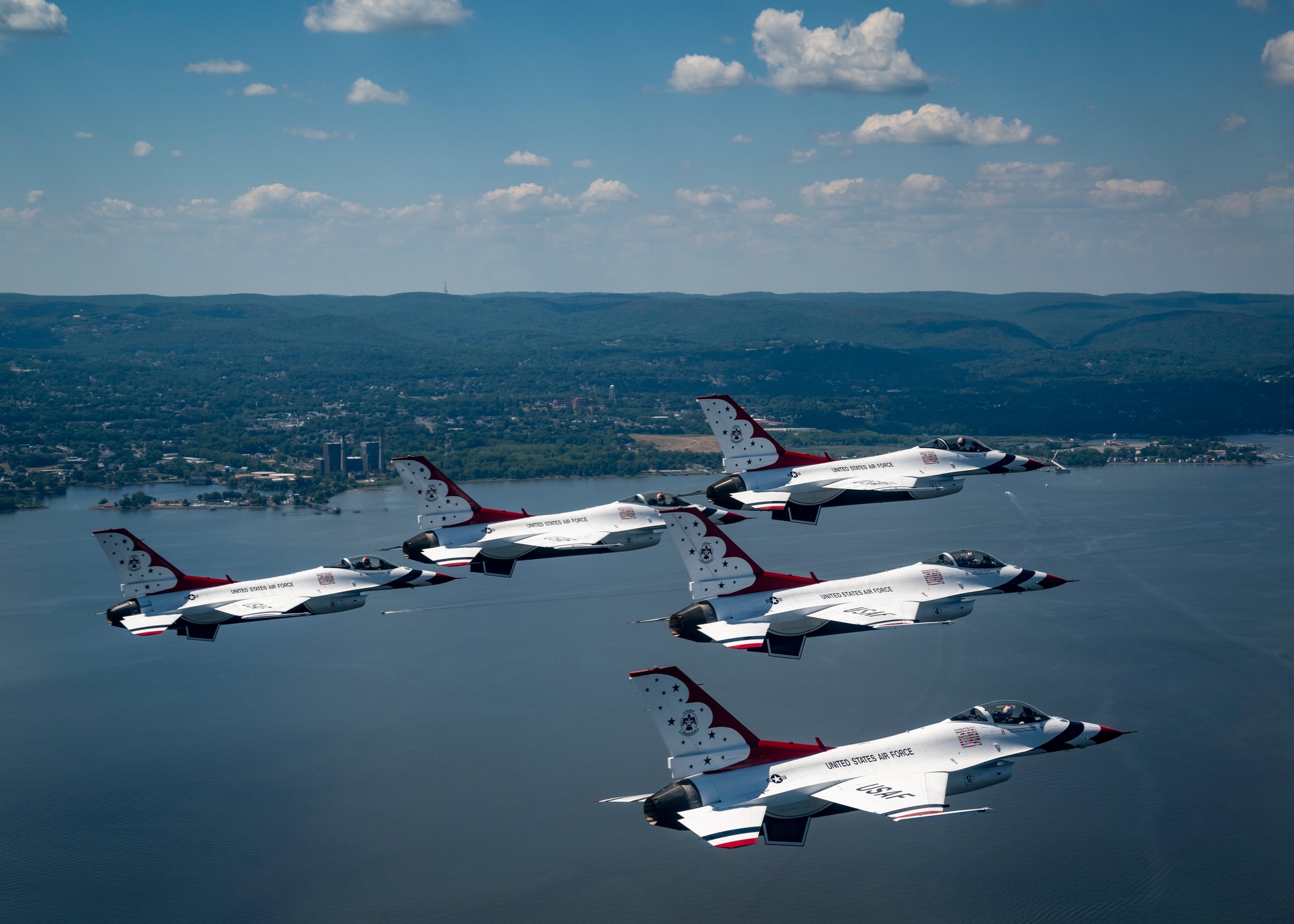 DVIDS Fly Over New York [Image 21 of 23]