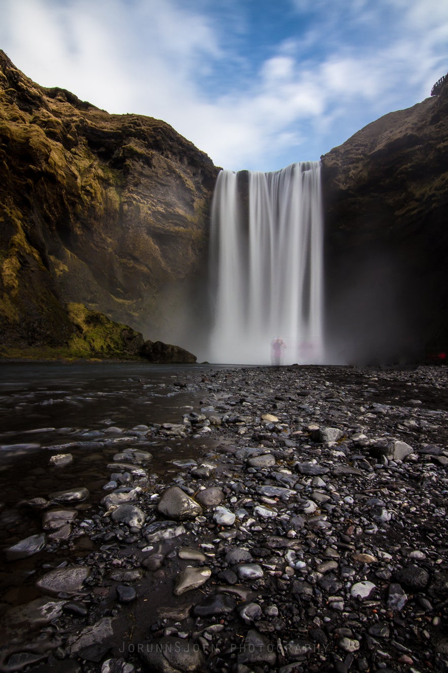 The Different Displays of Skógafoss and its Legend. Guide to Iceland