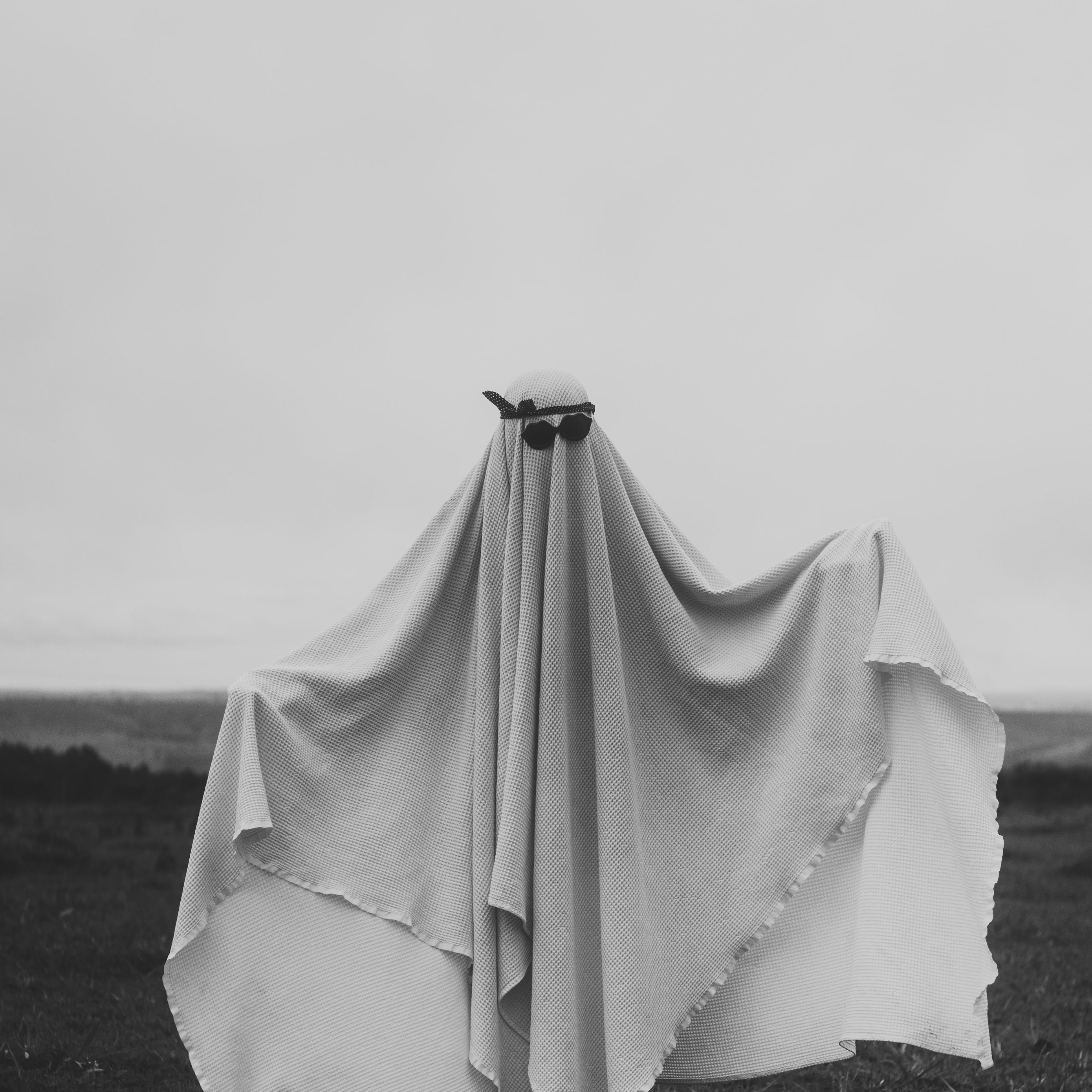 Download wallpaper 2780x2780 ghost, sheet, glasses, black and white, halloween ipad air, ipad air 2, ipad 3, ipad 4, ipad mini 2, ipad mini 3, ipad mini 4, ipad pro 9.7 for parallax HD background