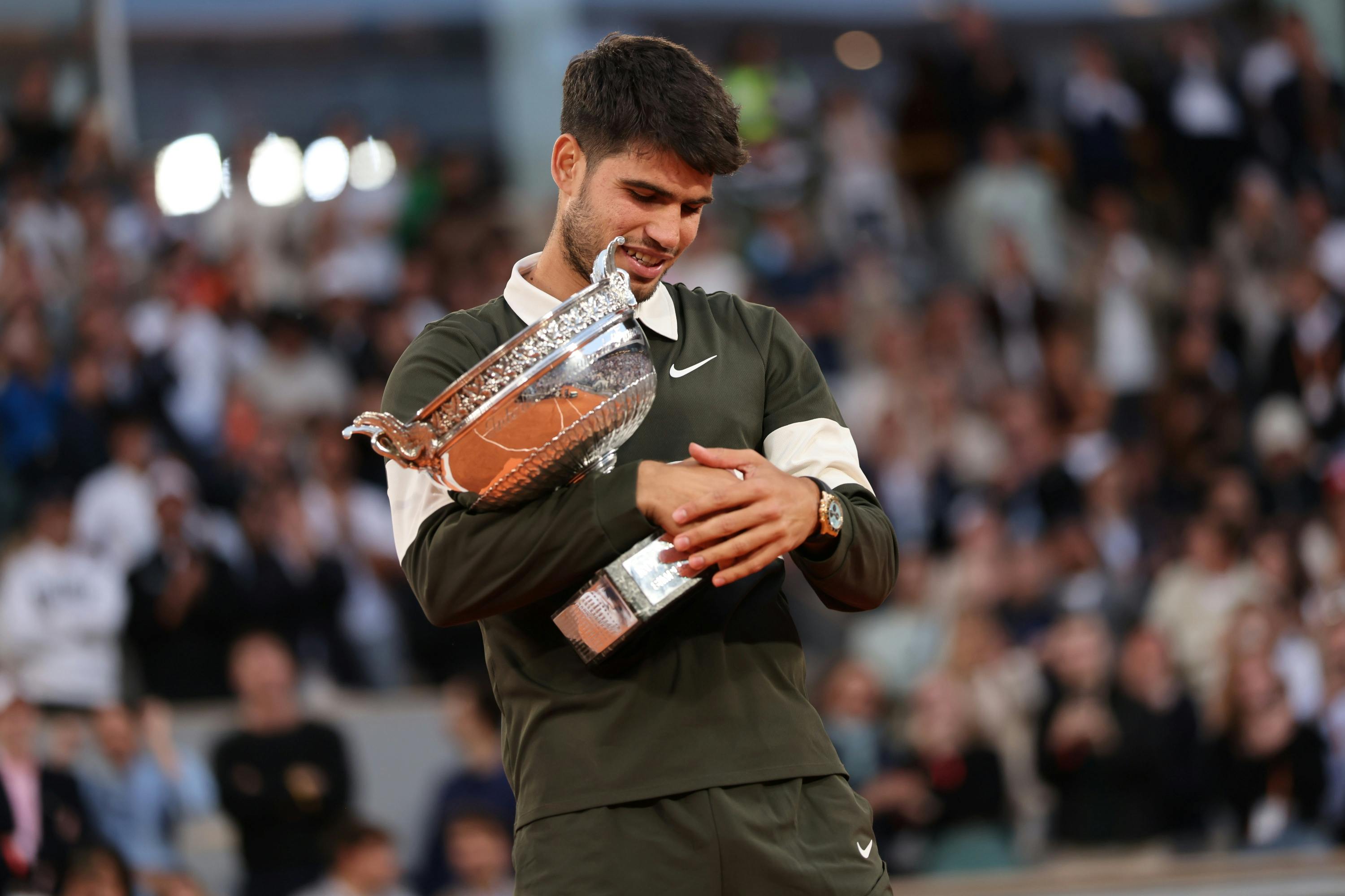 Paris In Picture: Rollercoaster RG Final For Alcaraz Garros 2025 Official Site