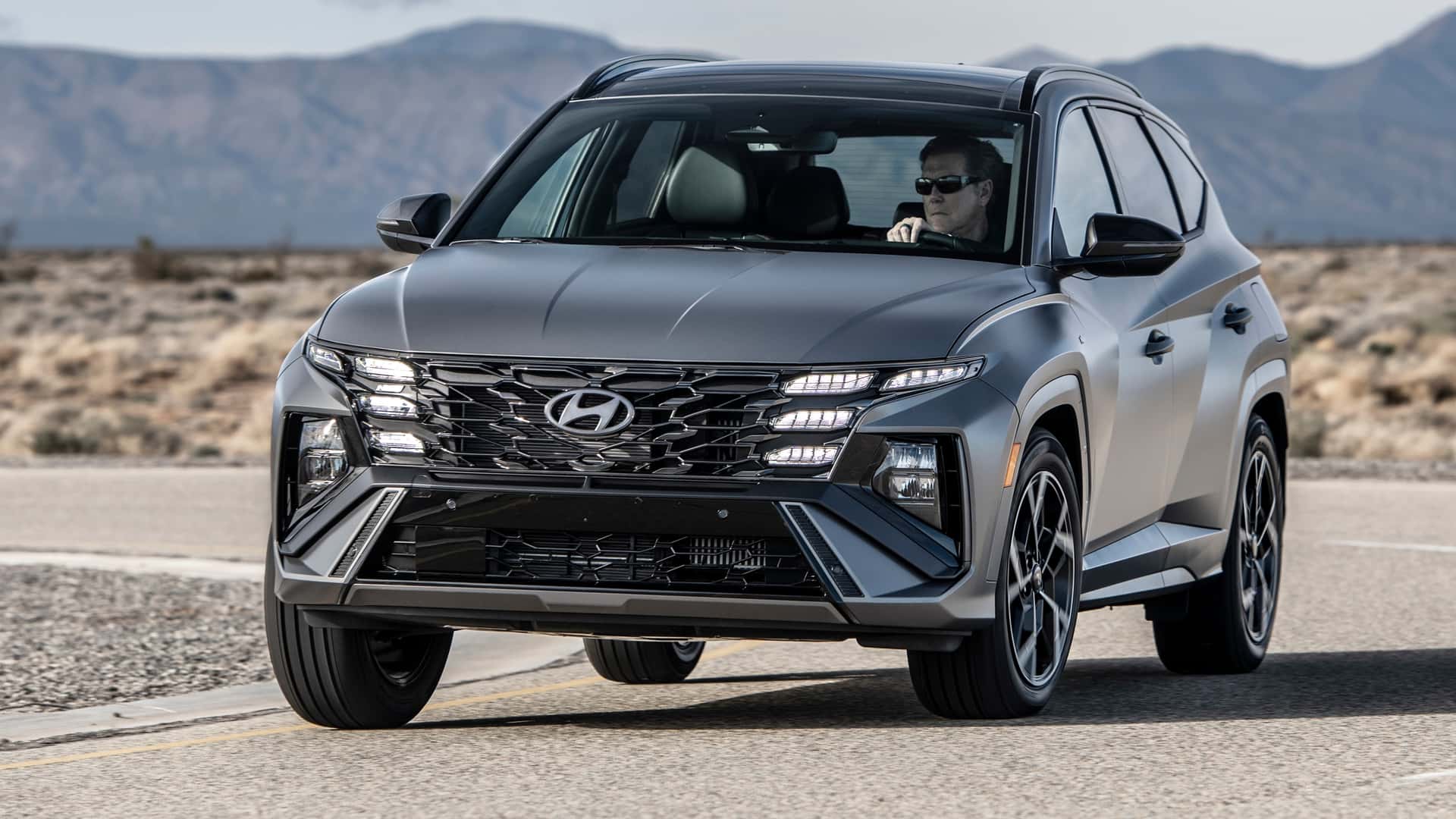 2025 Hyundai Tucson: Features, Technology, and MPG Comparison