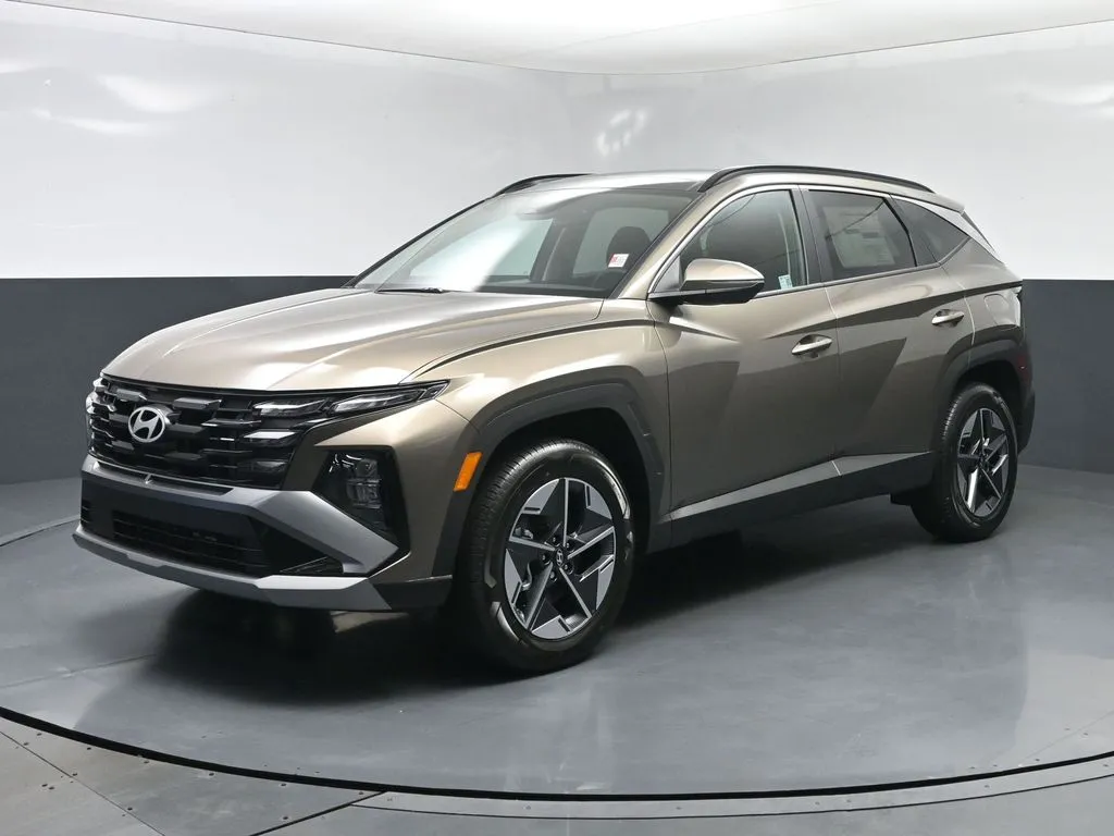 2025 Hyundai Tucson Hybrid SEL Convenience in Terre Haute, IN at Dorsett Automotive. VIN: KM8JCDD15SU316863