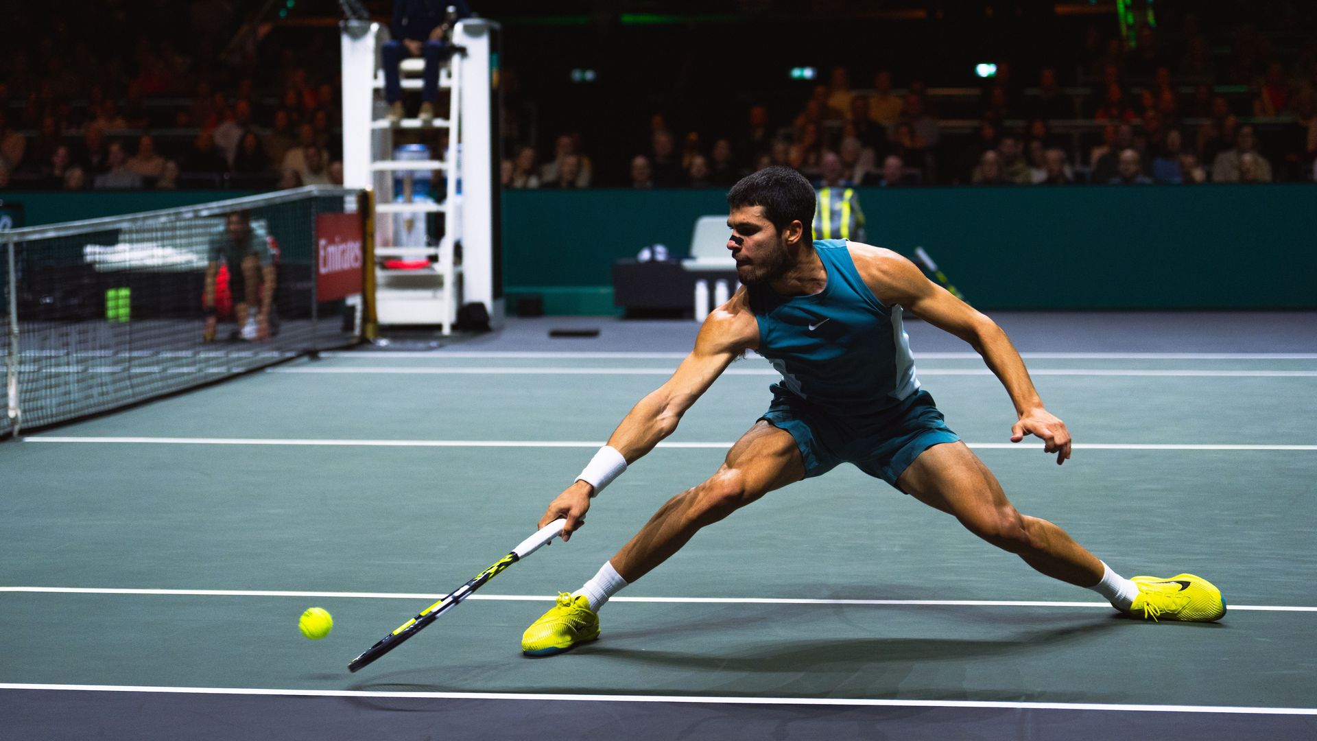 Alcaraz finishes with touch on