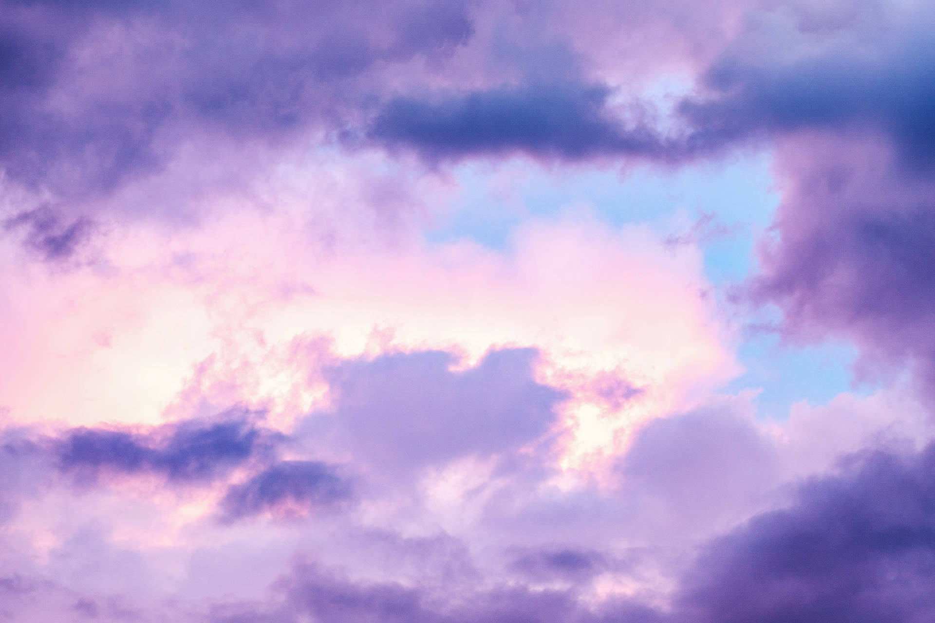 Download Purple Cloud Background Wallpaper