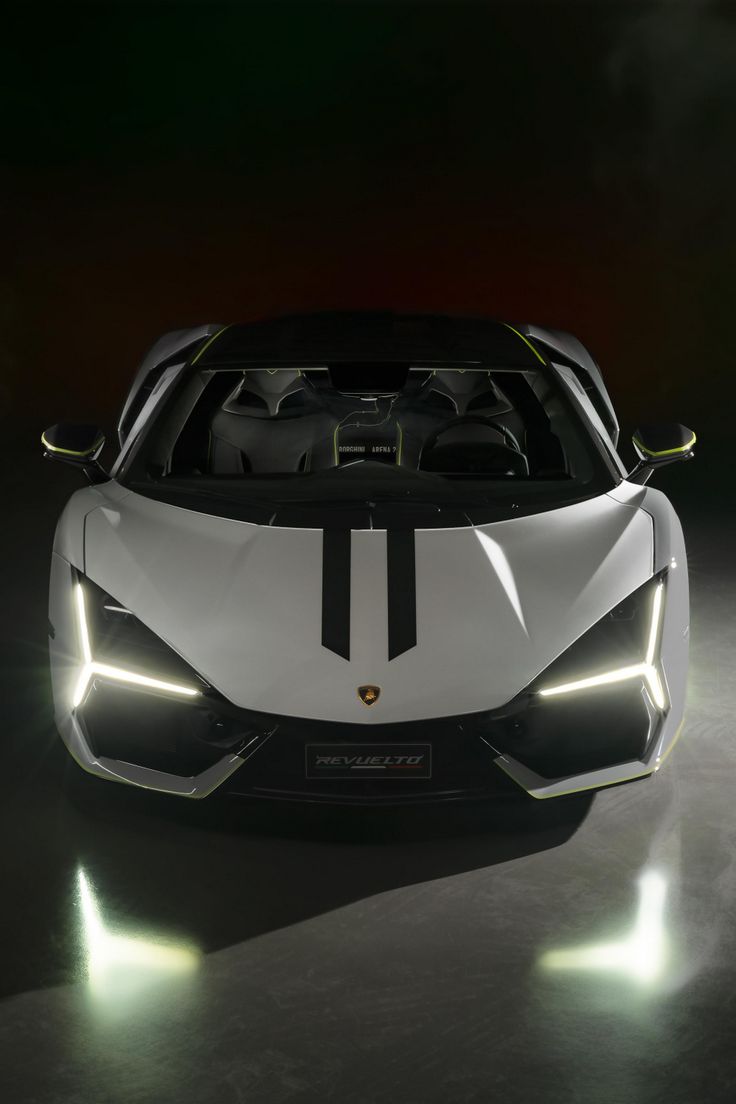 Lamborghini Revuelto