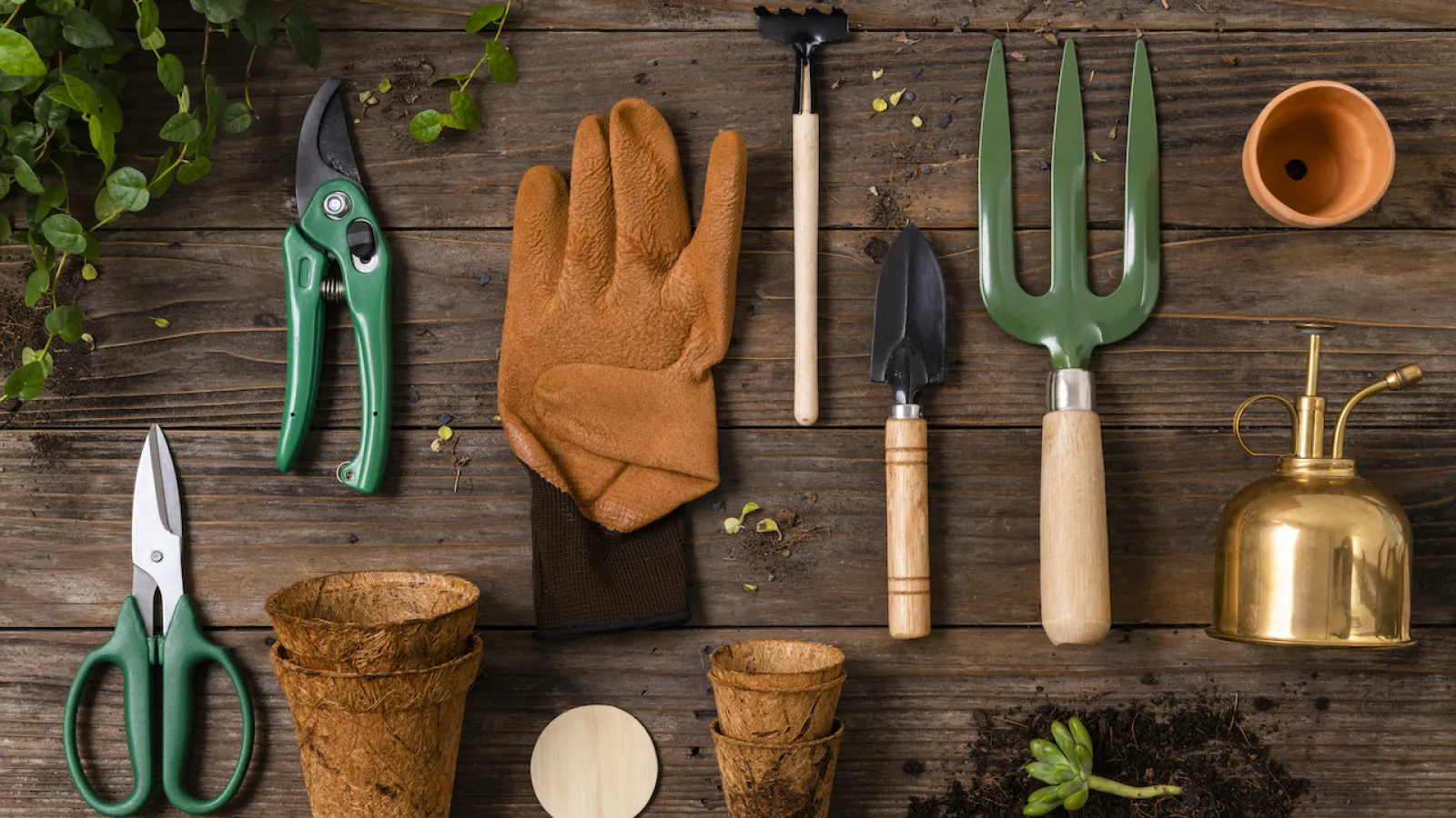 How To Pack Garden Tools for Moving