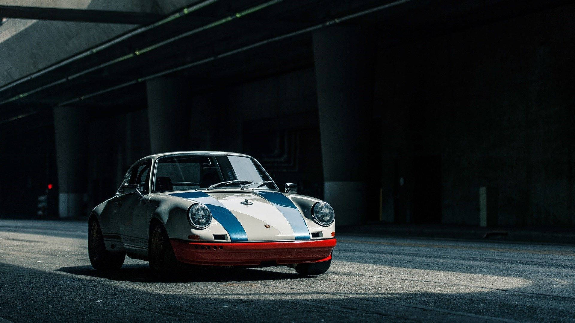 Download Classic Car White Porsche 911 Wallpaper