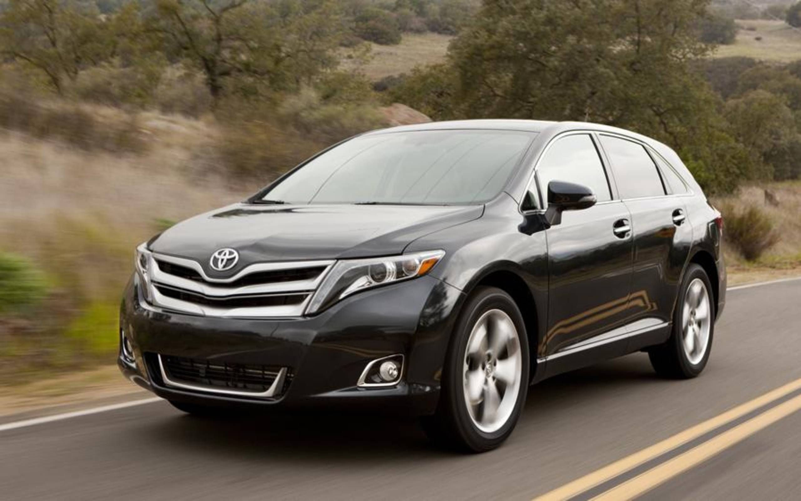 Toyota Venza XLE review notes gallery