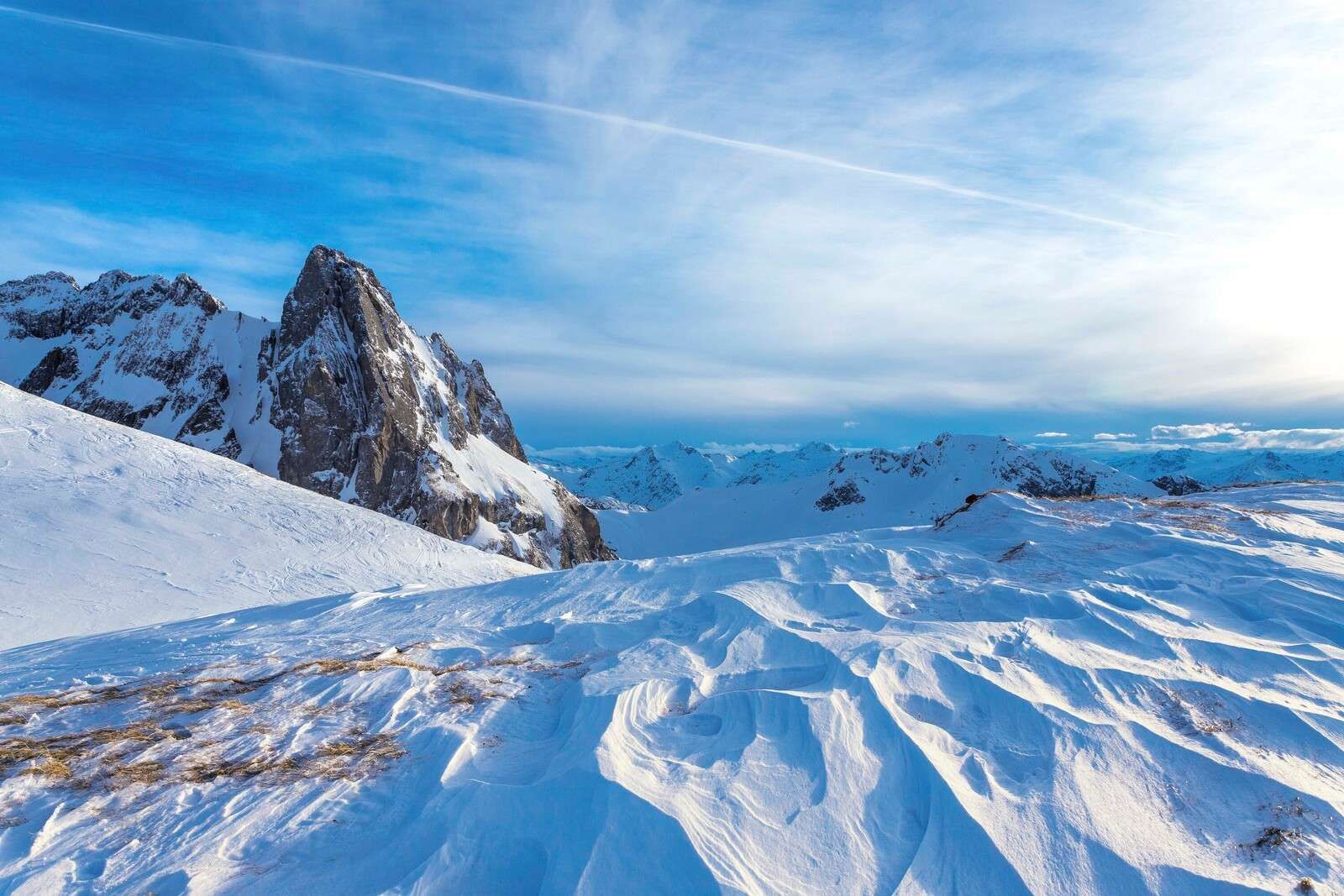 Wall Mural peaks and winter light