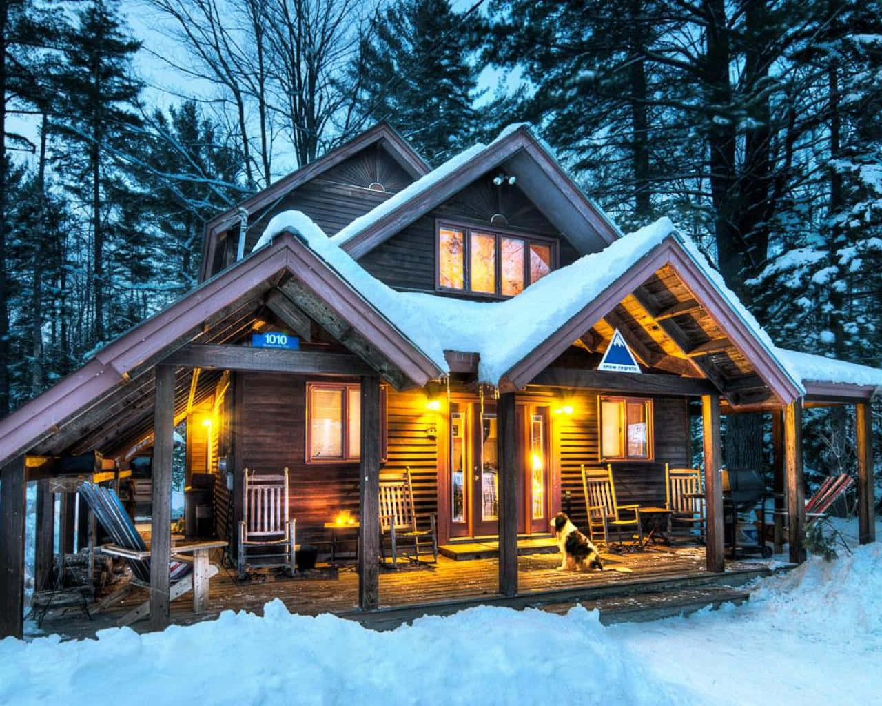 Cozy Winter Cabin Wallpaper