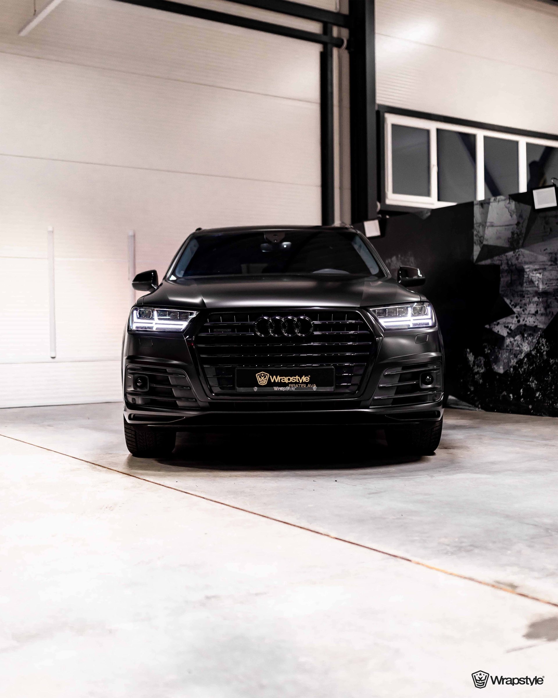 Audi Q7 Black Wrap