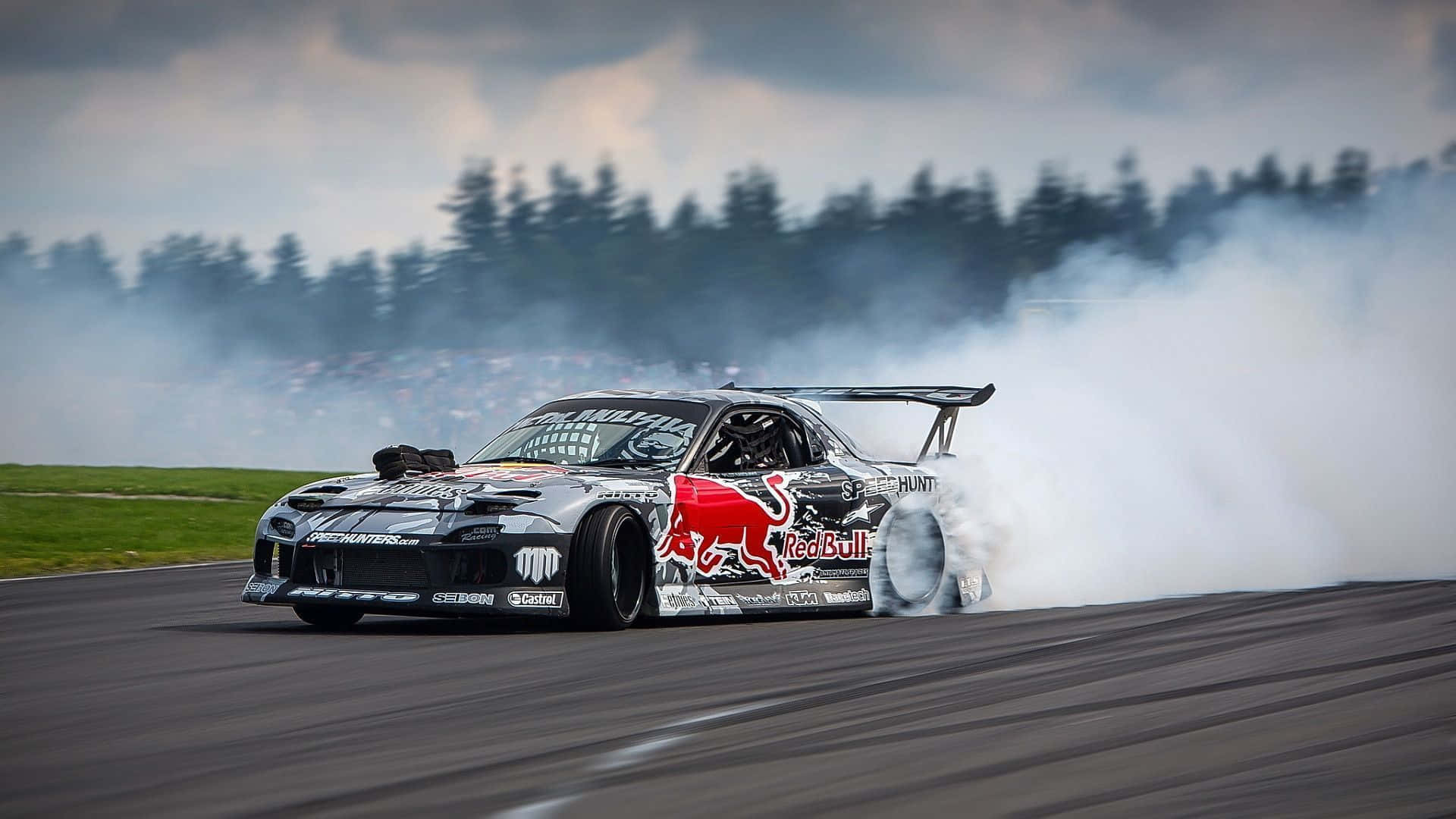 Download Experience the thrill of drifting with the powerful Toyota Supra. Wallpaper