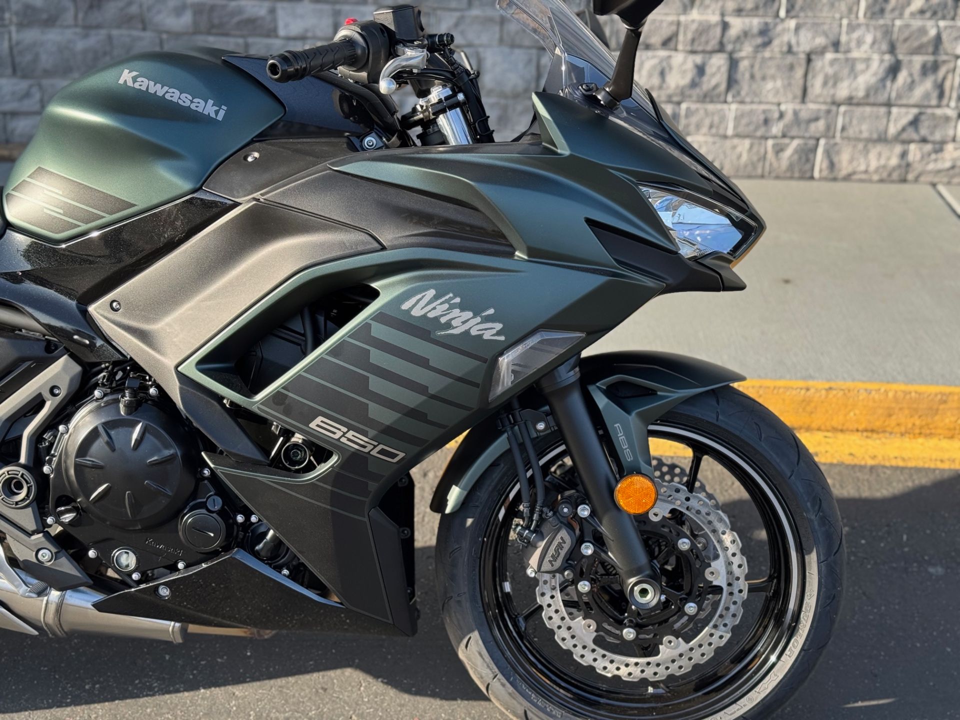 New 2025 Kawasaki Ninja 650 ABS, Lynnwood WA. Specs, Price, Photo. Metallic Matte Old School Green / Metallic Spark Black QWM4148