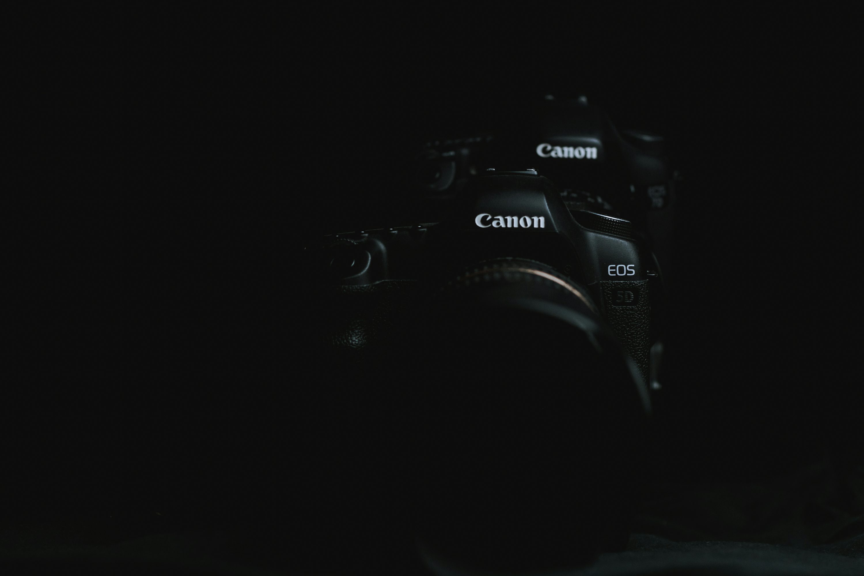 30,Dark Camera Picture. Download Free Image