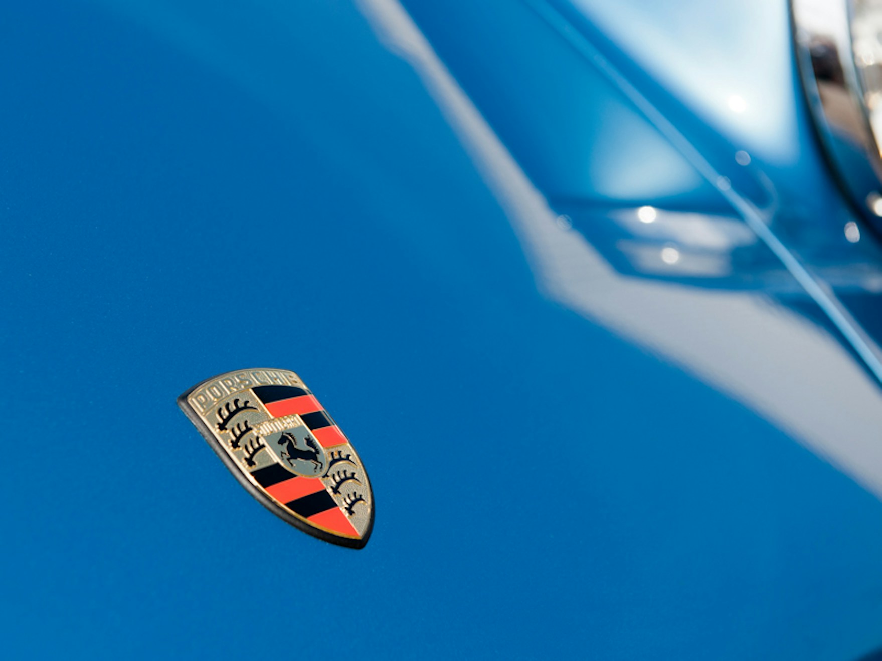 Original Porsche Crest