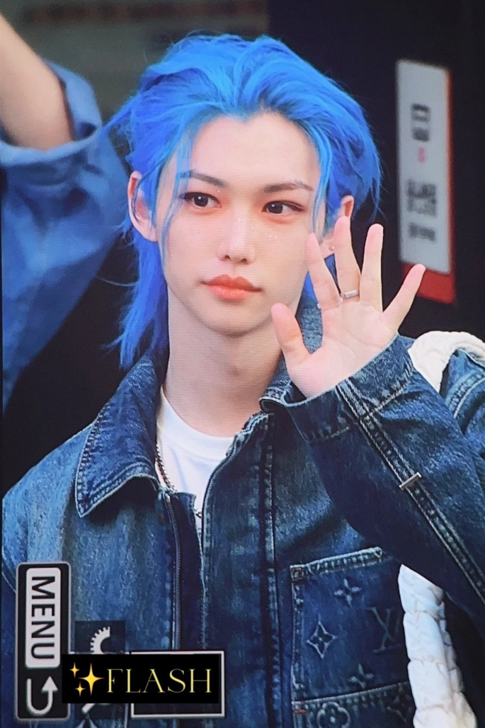 I want to swim in his hair Stray Kids fans are going crazy over Felix's new bright blue comeback hair color