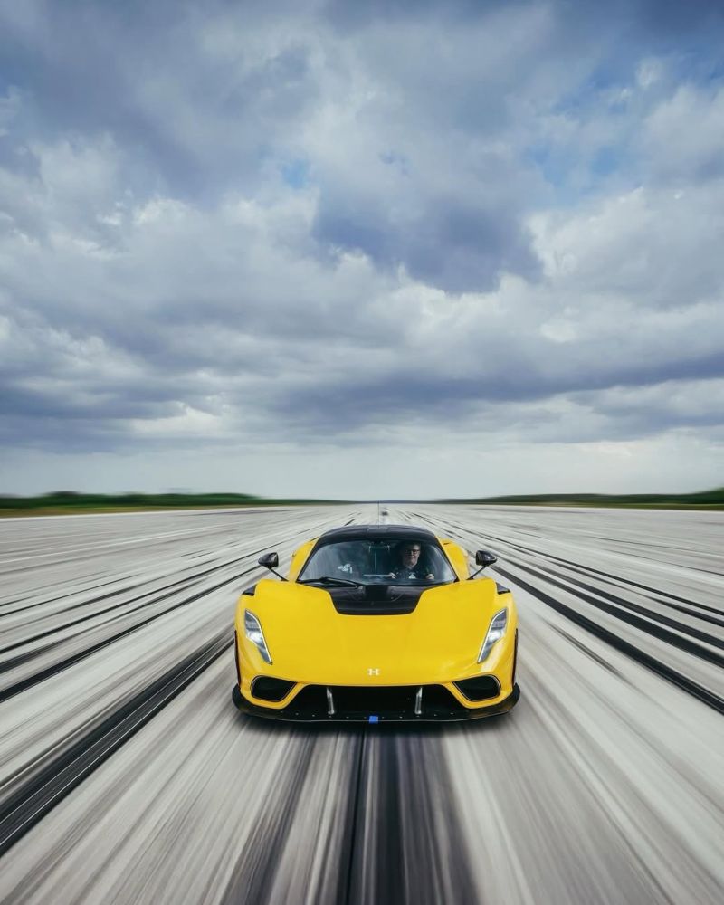 venomf5 #hennesseyperformance #f5 #hypercar #topspeed #racing #fastcars #nasa #pennzoil #longmaywedrive #v8 #evo #topspec