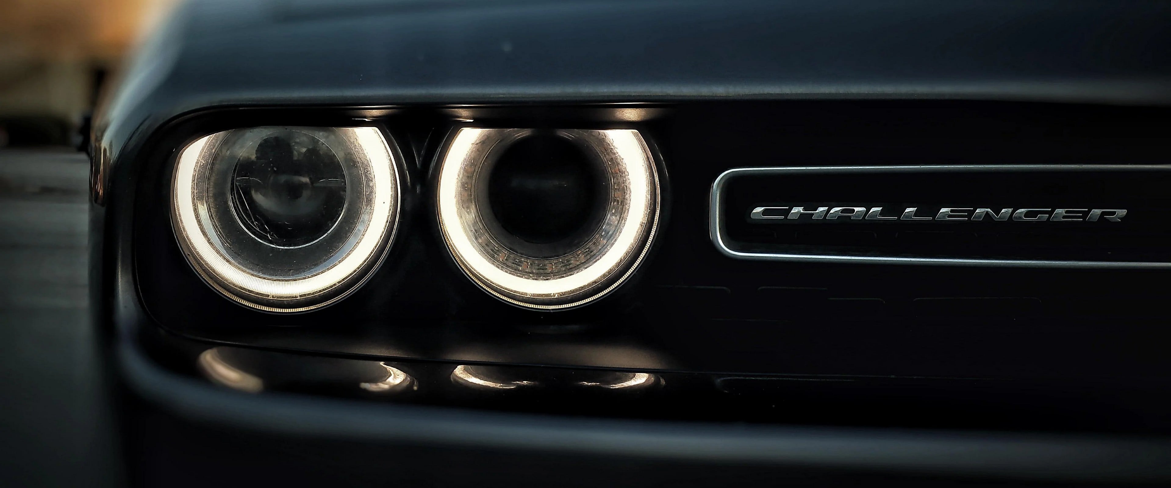 Dodge Challenger [3840x1600]