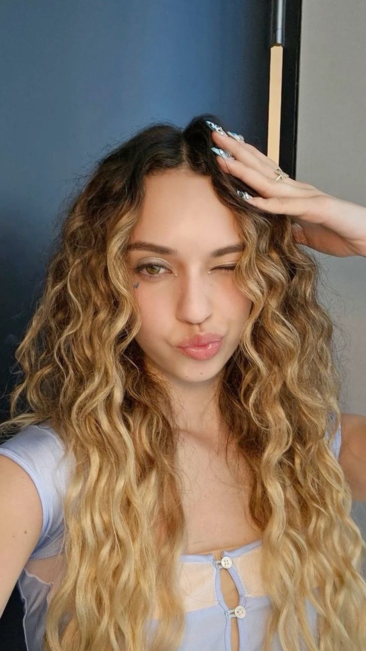 Katseye Daniela wallpaper