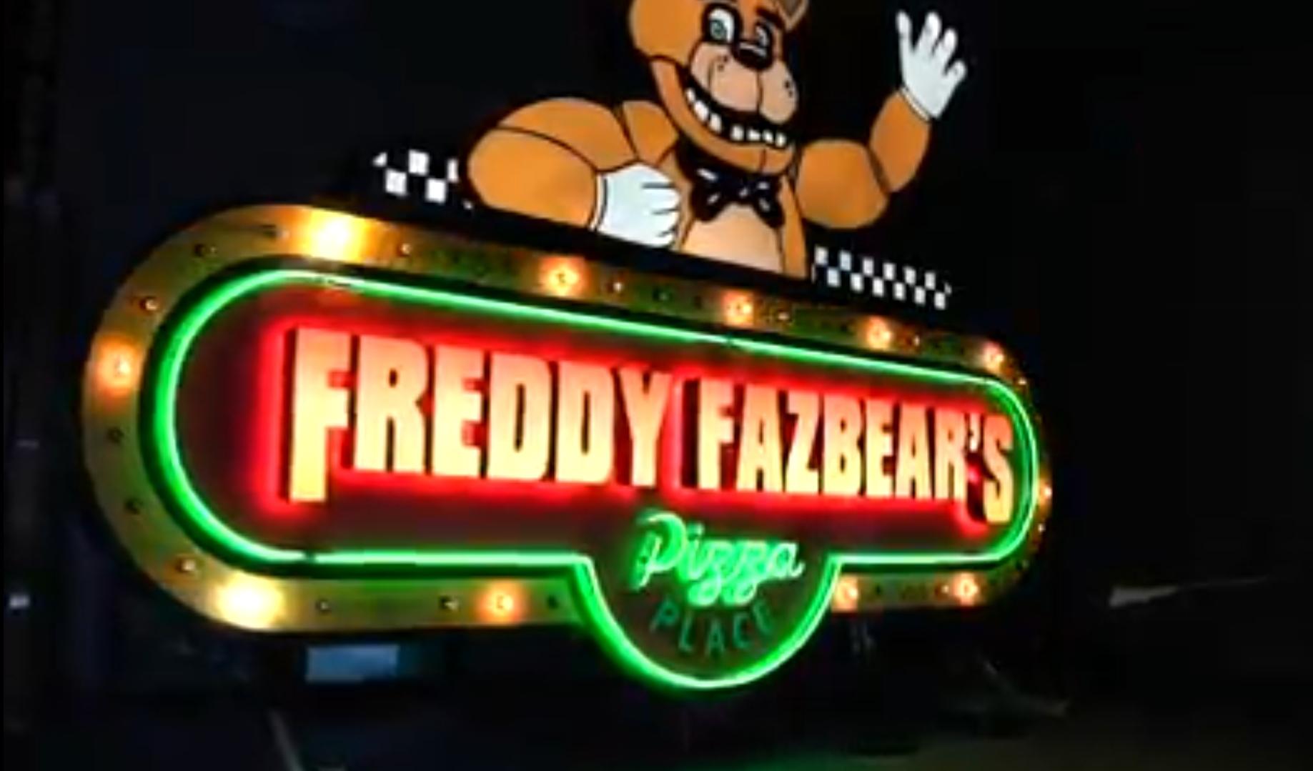 High quality look at the Freddy Fazbear's Pizza Place sign!