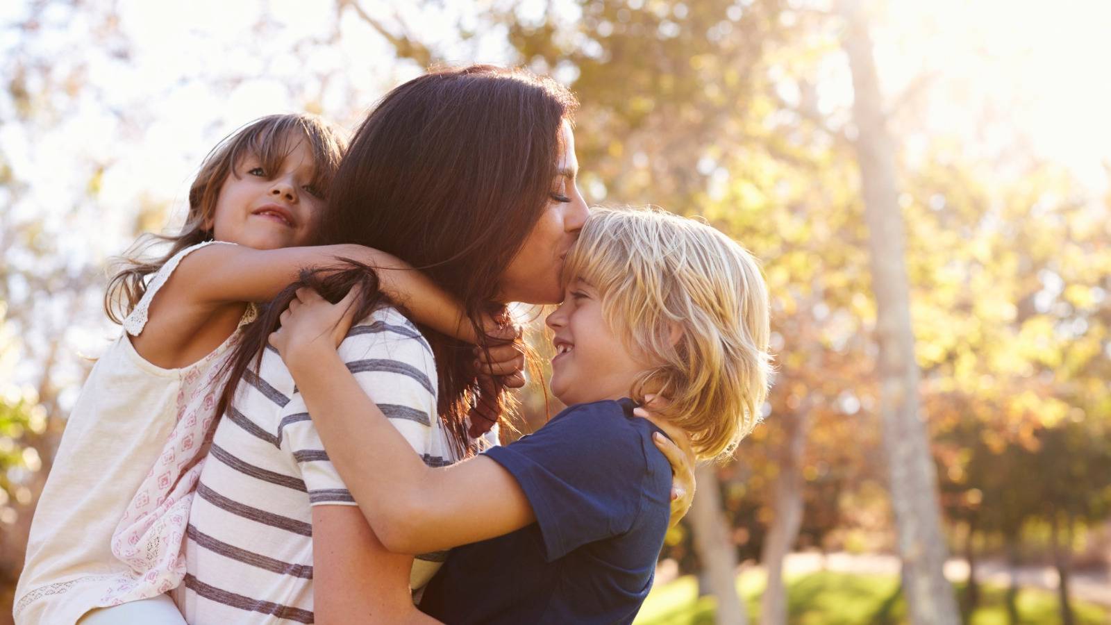 Single Moms Are Doing Just As Good A Job Raising Their Kids As Two Parent Families