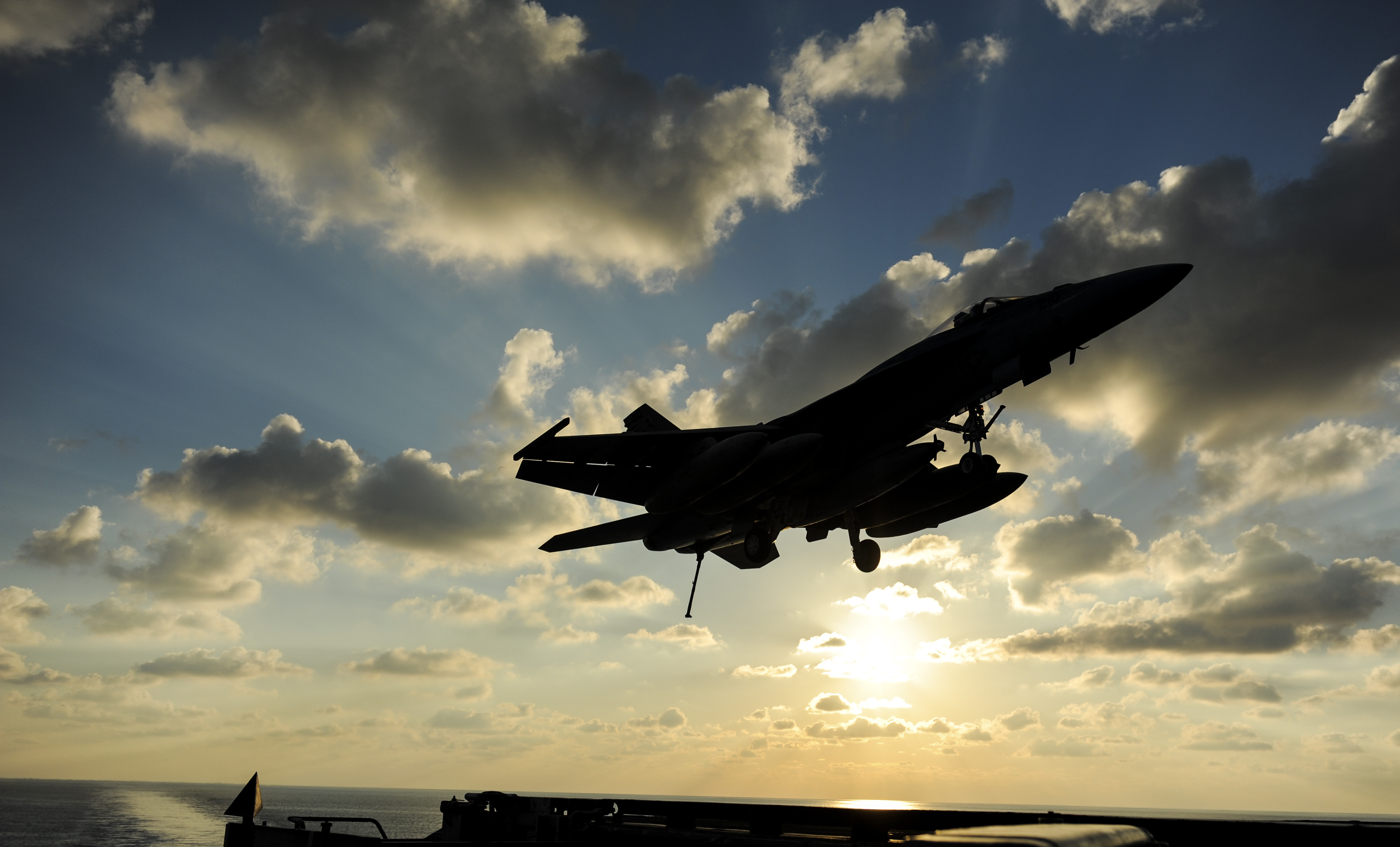 Navy: NGAD Will be Family of Systems, Super Hornet Replacement Likely a Manned Fighter