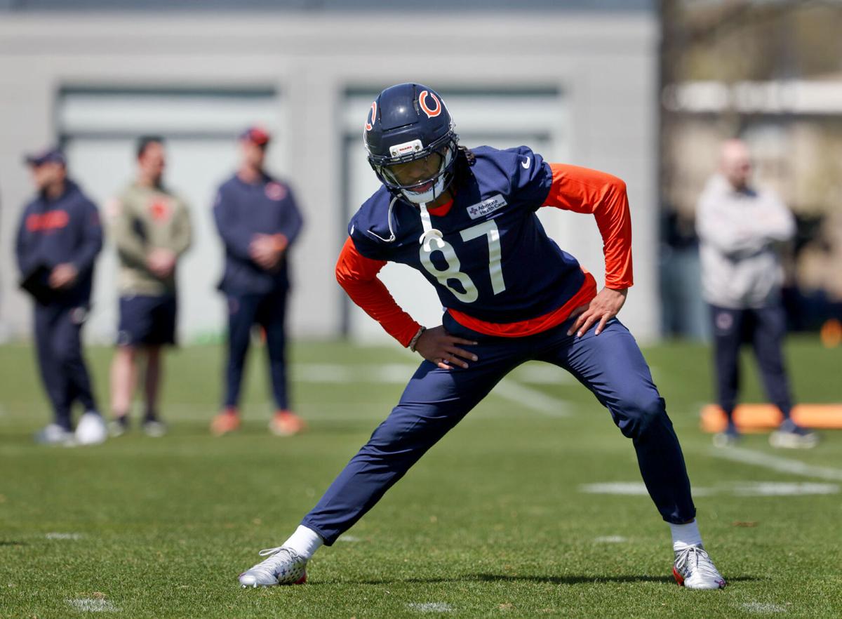 Luther Burden III finalizes rookie contract with Chicago Bears