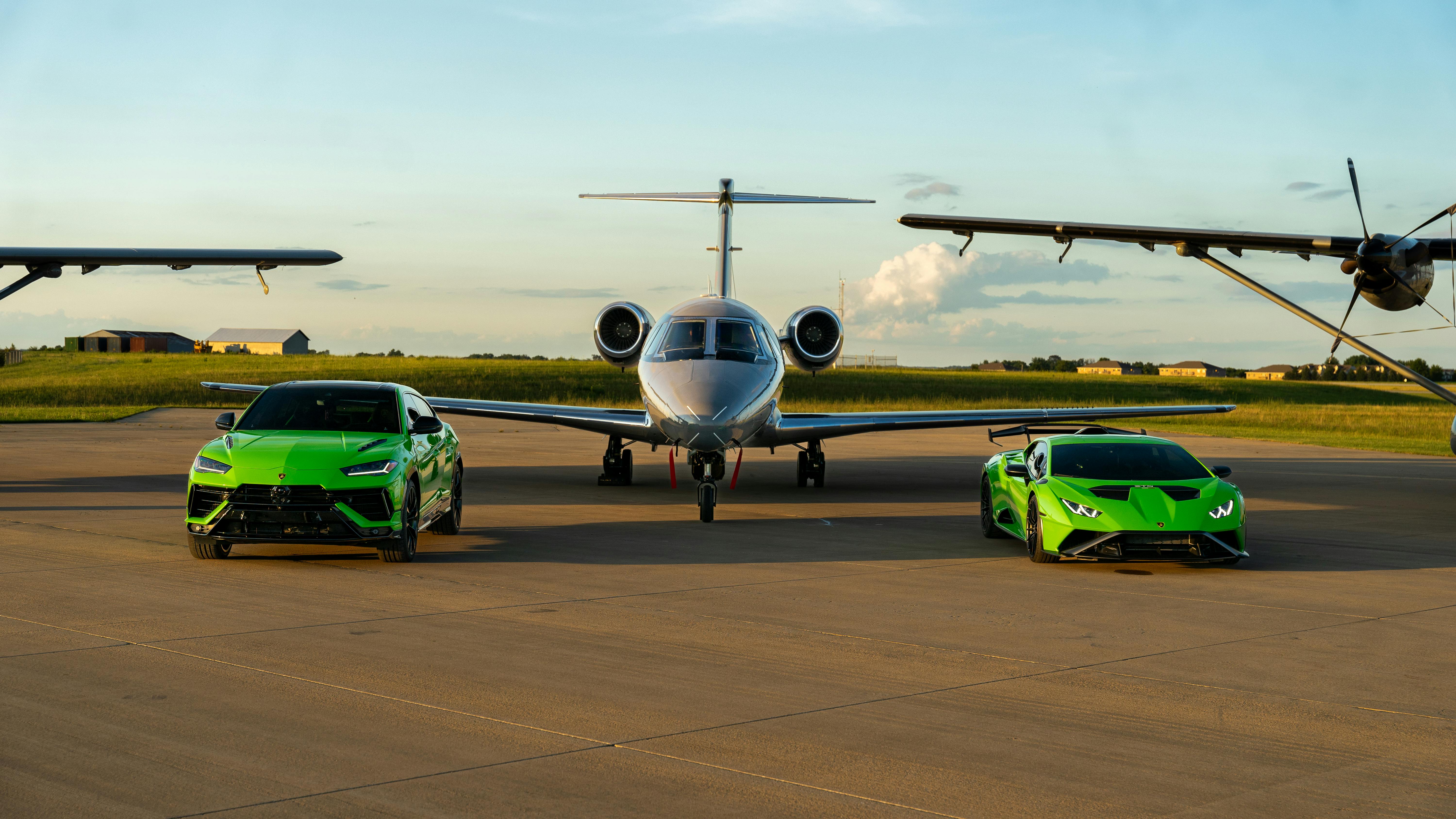 Luxury Jet and Cars at Illinois Airfield · Free
