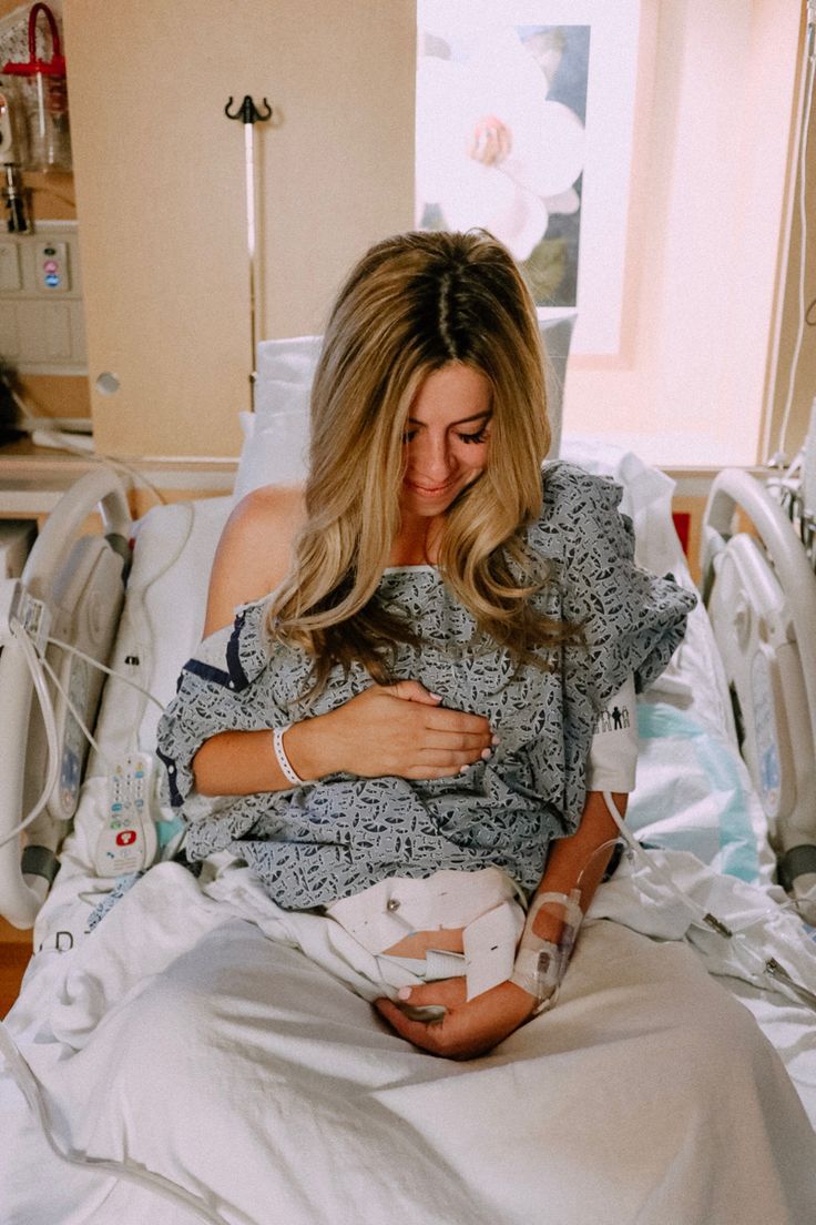 Maternity Hospital Photo Idea, Newborn Labor and Delivery Photo