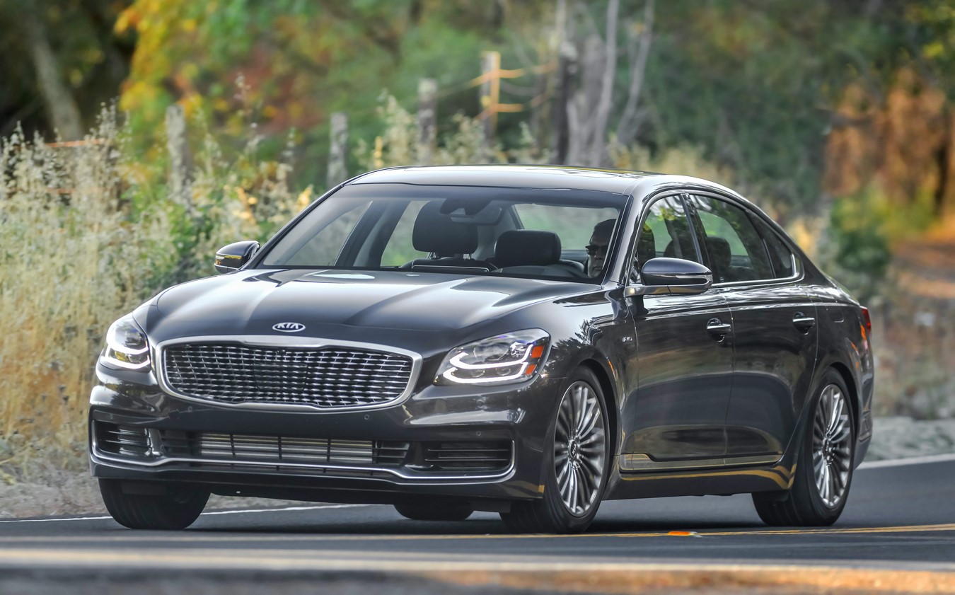 Kia K900 Photo & Videos