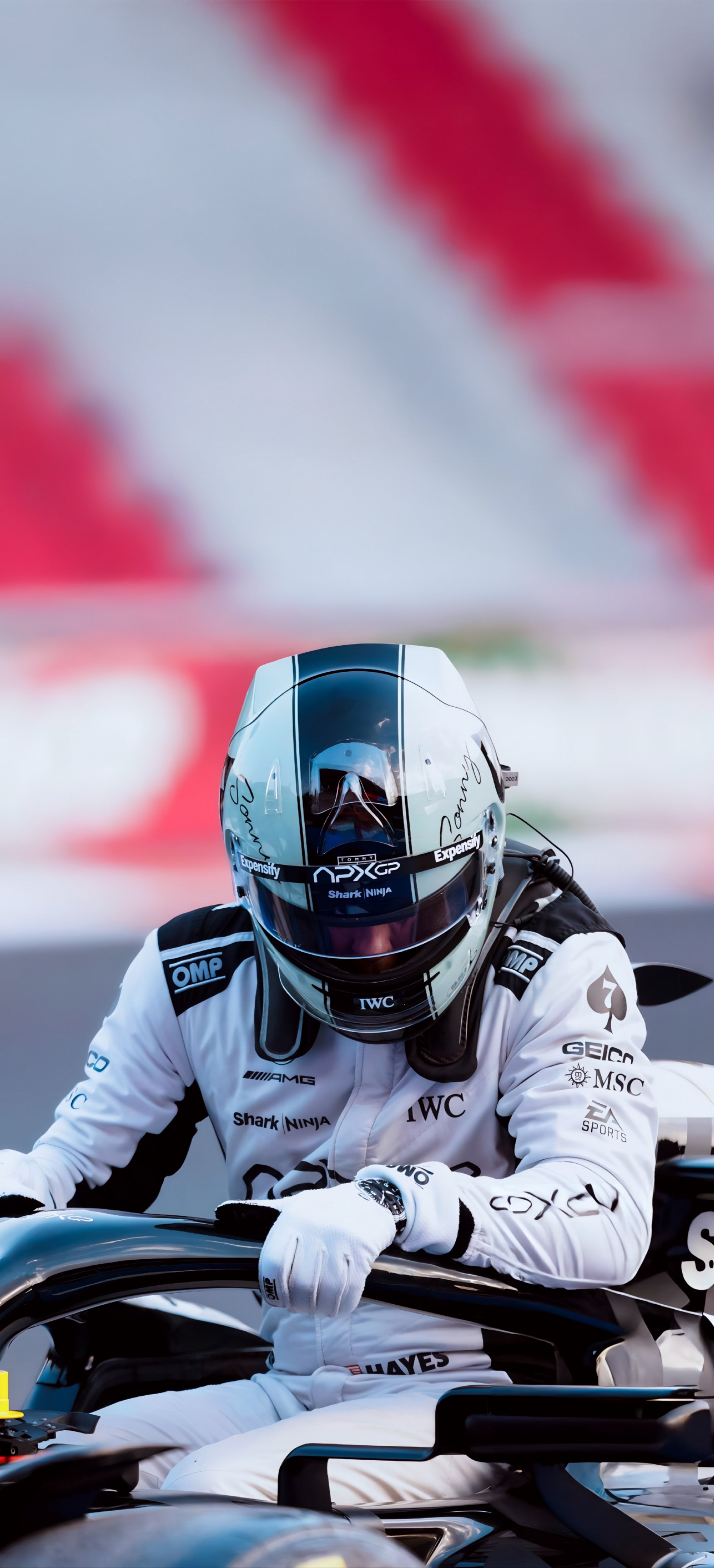 Ａｌｏｎｅｂｏｙ Pitt as Sonny Hayes Wallpaper! #F1TheMovie