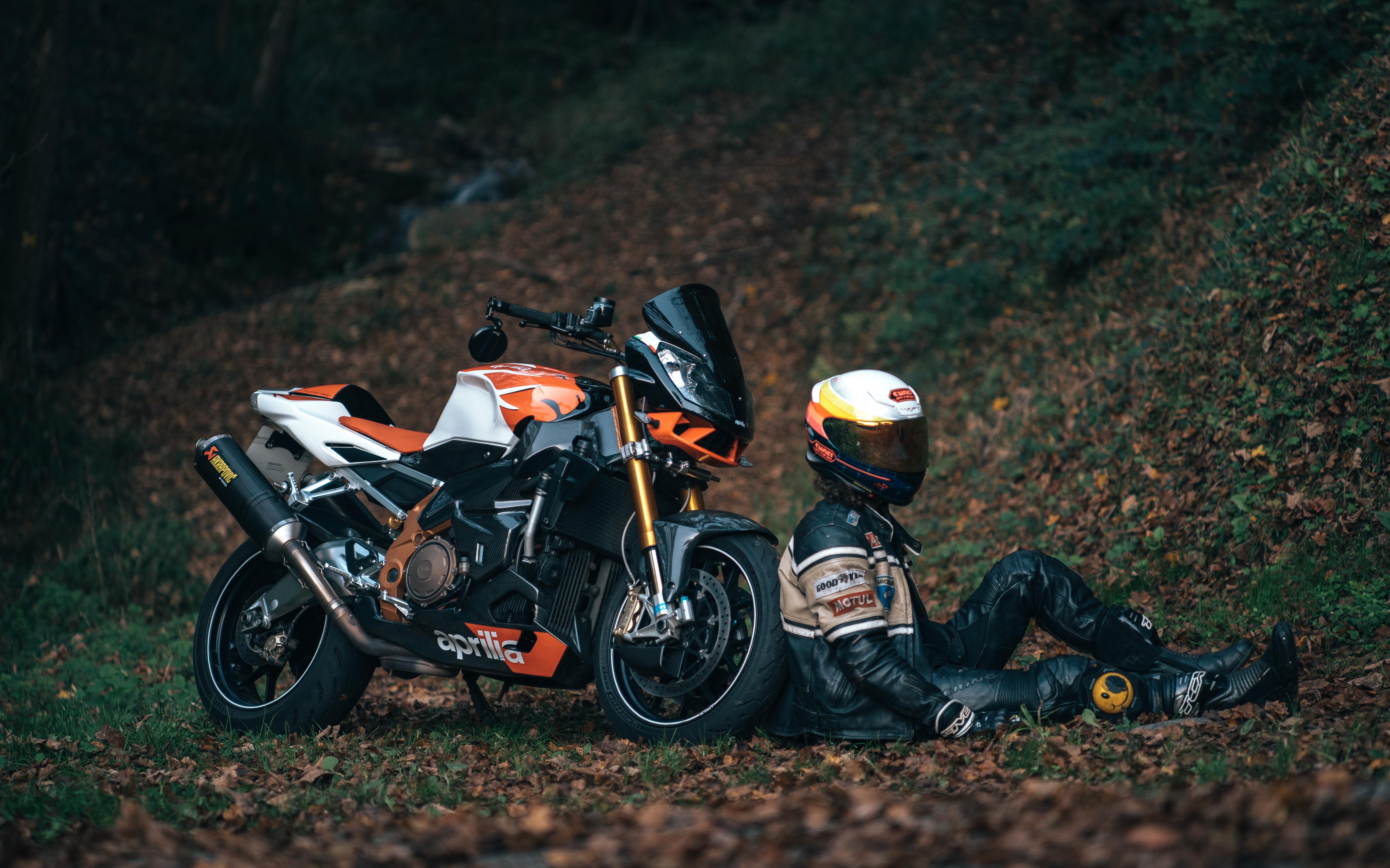 Took some autumn photo of me and the best bike & engine I have ever ridden