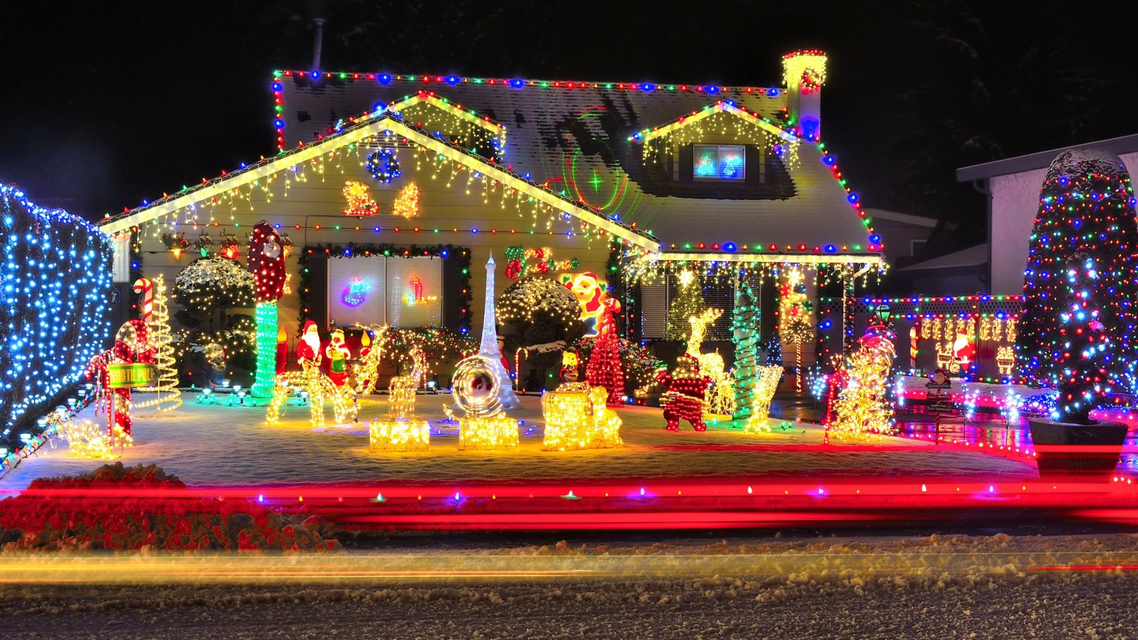 Multicolored vs. white holiday lights: The debate rages on