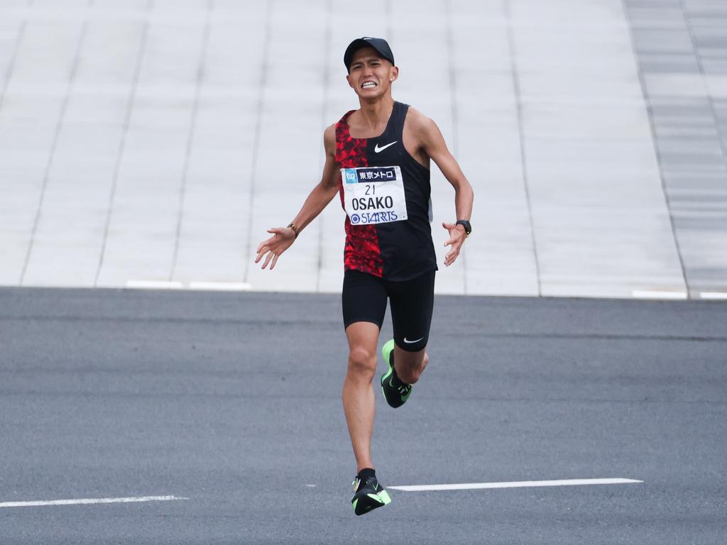 Tokyo Marathon 2020: Eerie scenes as field limited, fans stay home because of coronavirus. news.com.au