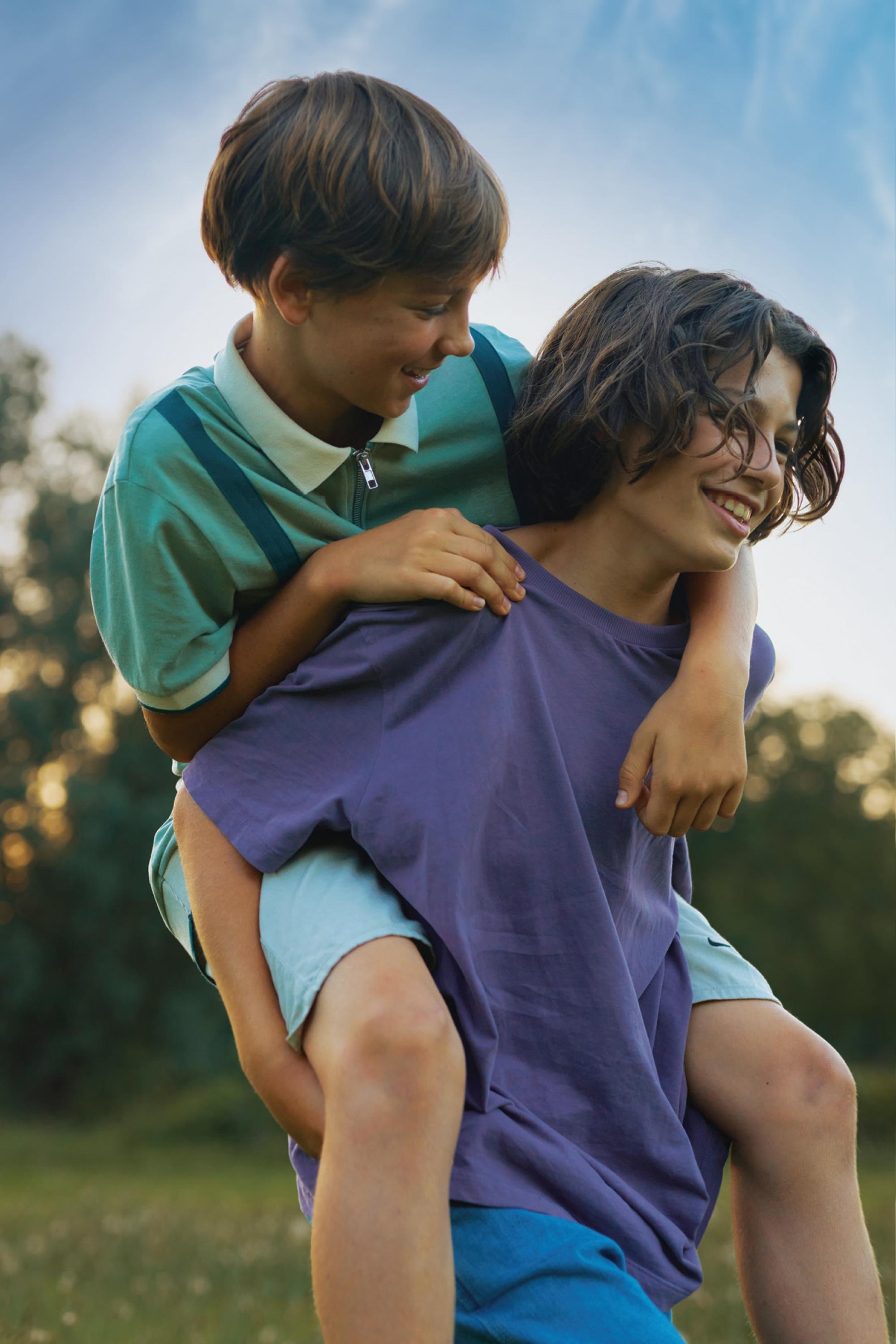 Young Hearts, covers, wallpaper