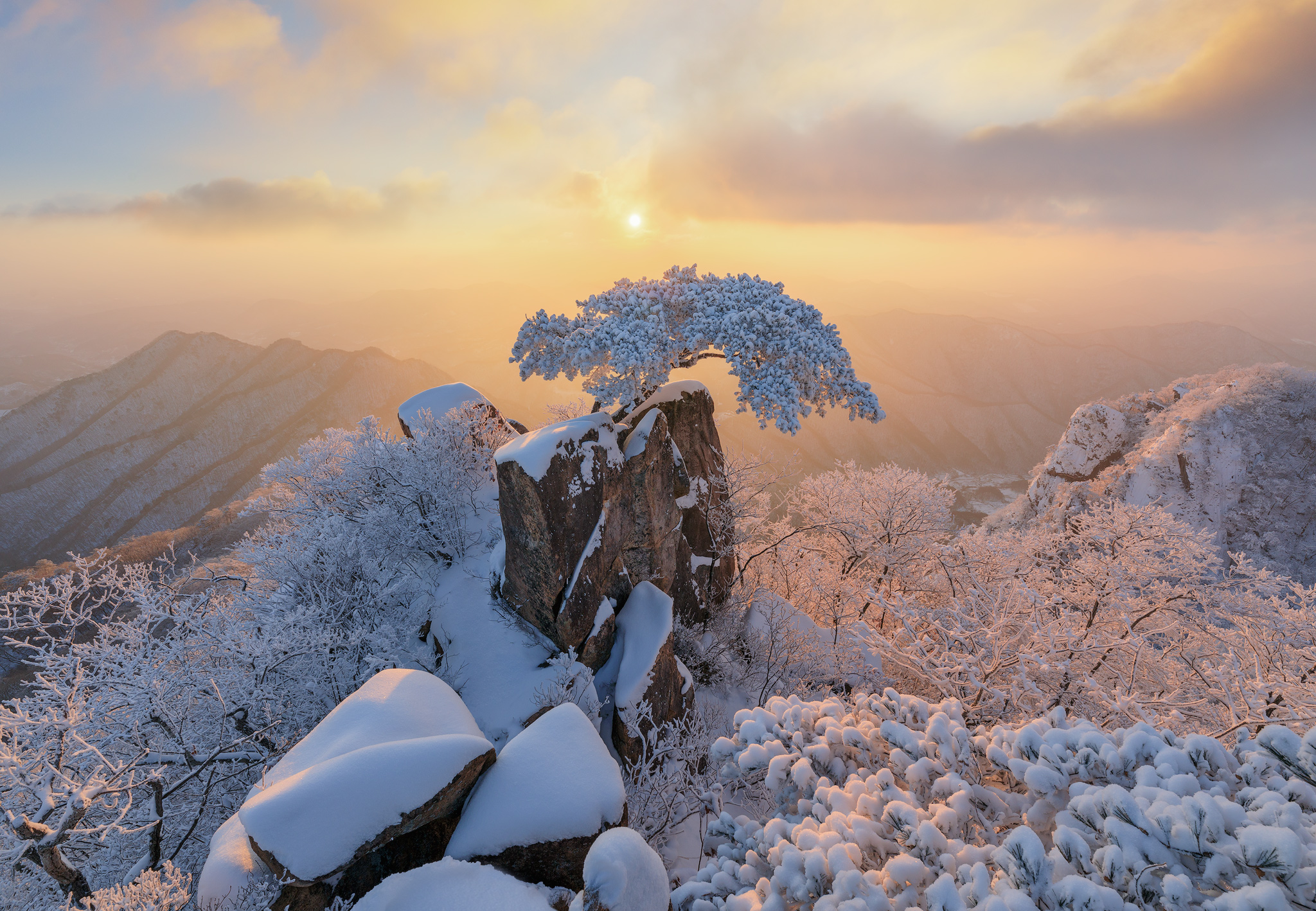 A Fairy Tale Sunrise On Daedunsan, South Korea (OC) [2048x1326]